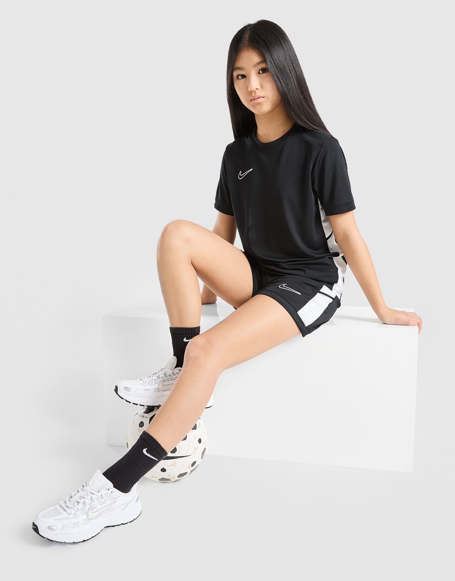 Nike Girls' Academy Shorts Junior