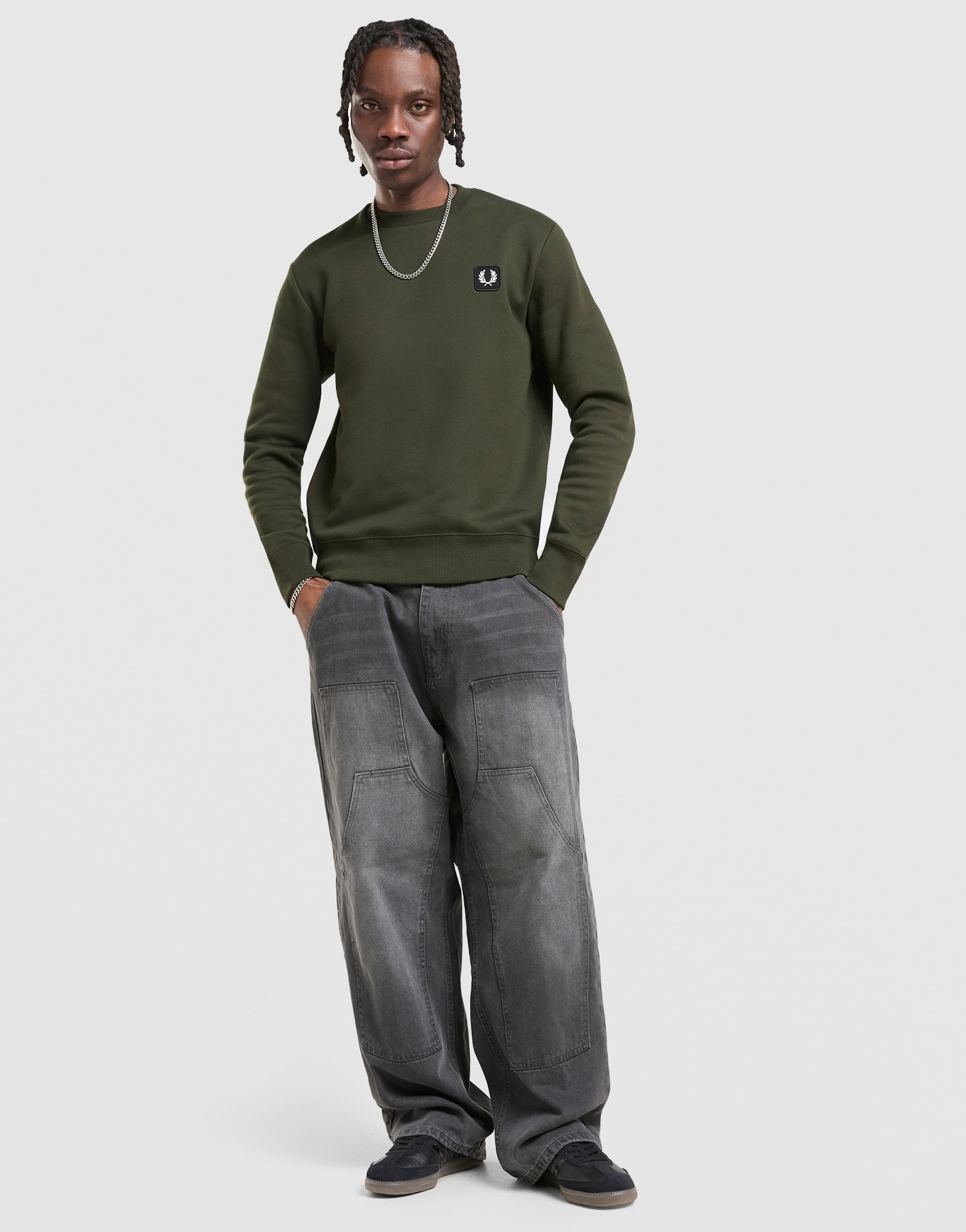 Fred Perry Badge Crew Sweatshirt