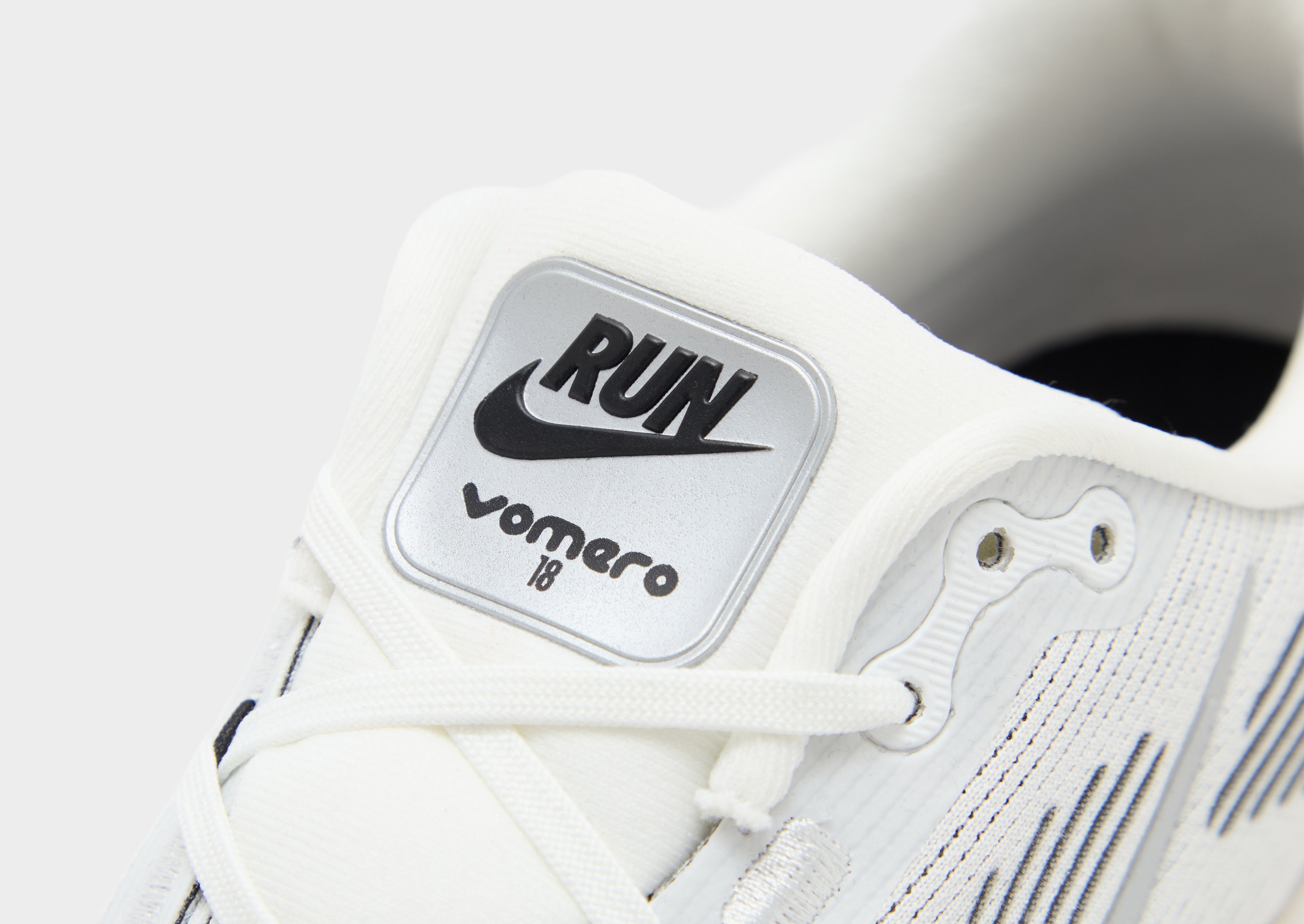 Nike Vomero 18