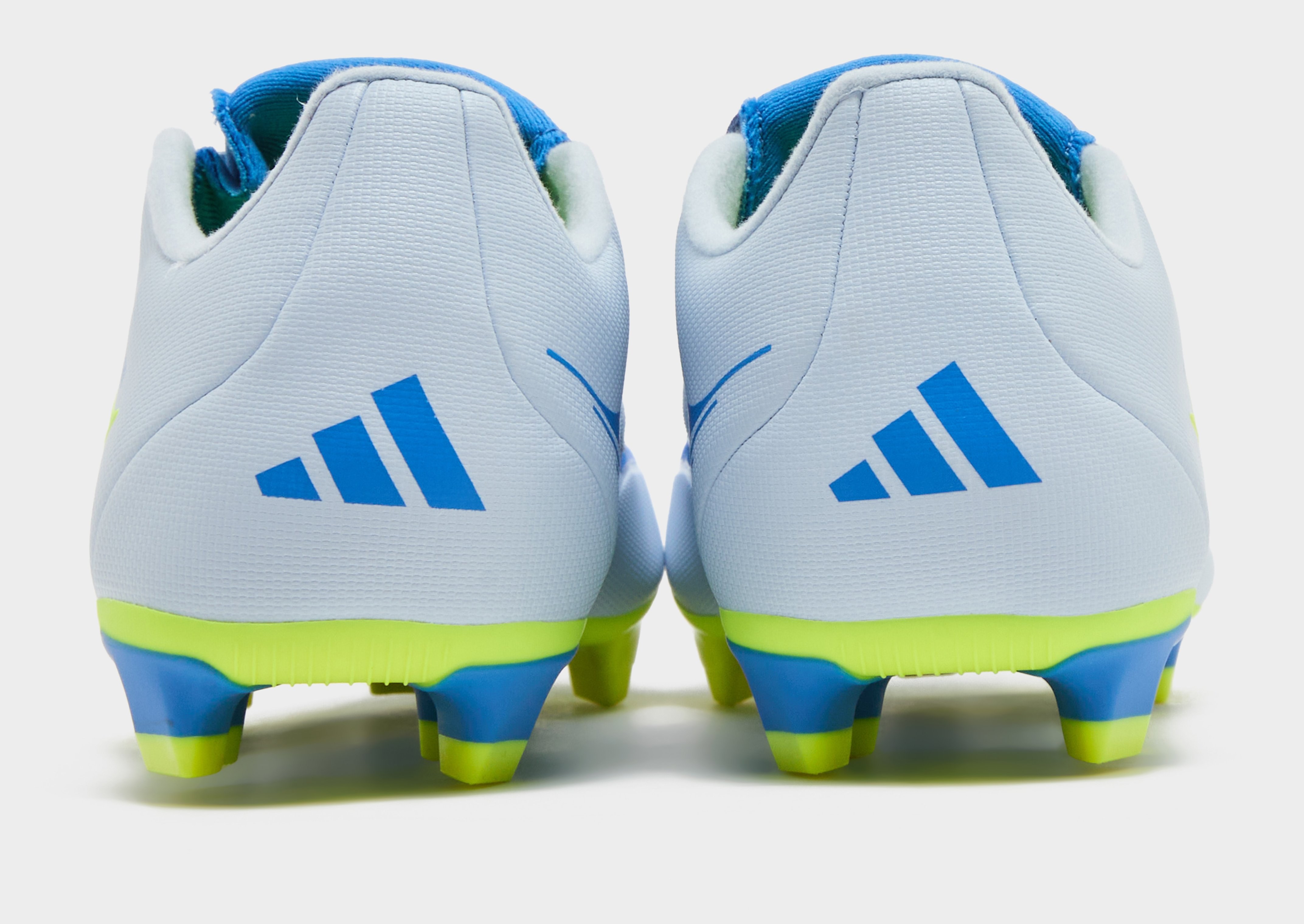 adidas Predator Club Fußballschuh, Feste/gemischte Böden, Umschlagbare Zunge