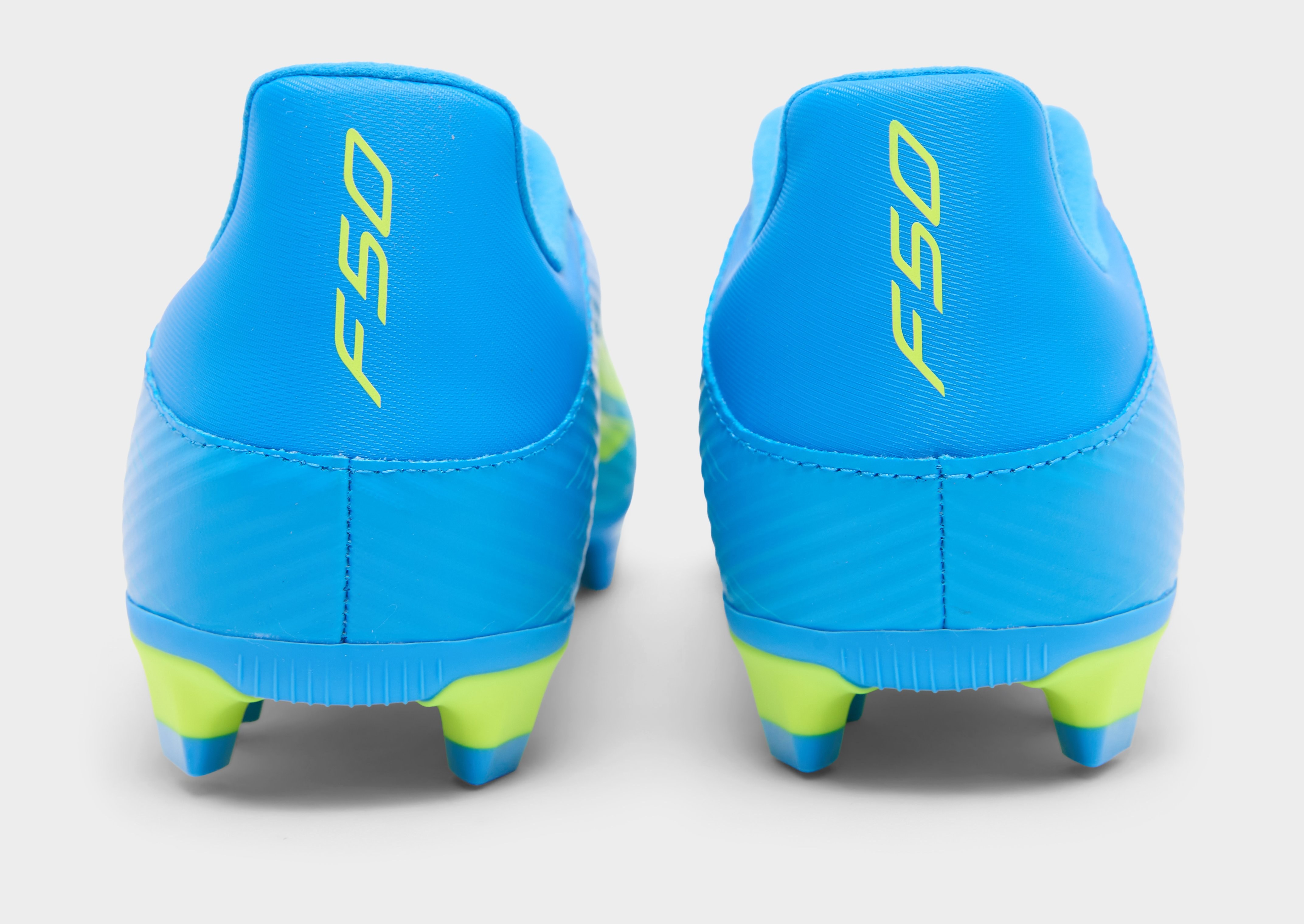adidas F50 Club Fußballschuh, Feste/gemischte Böden