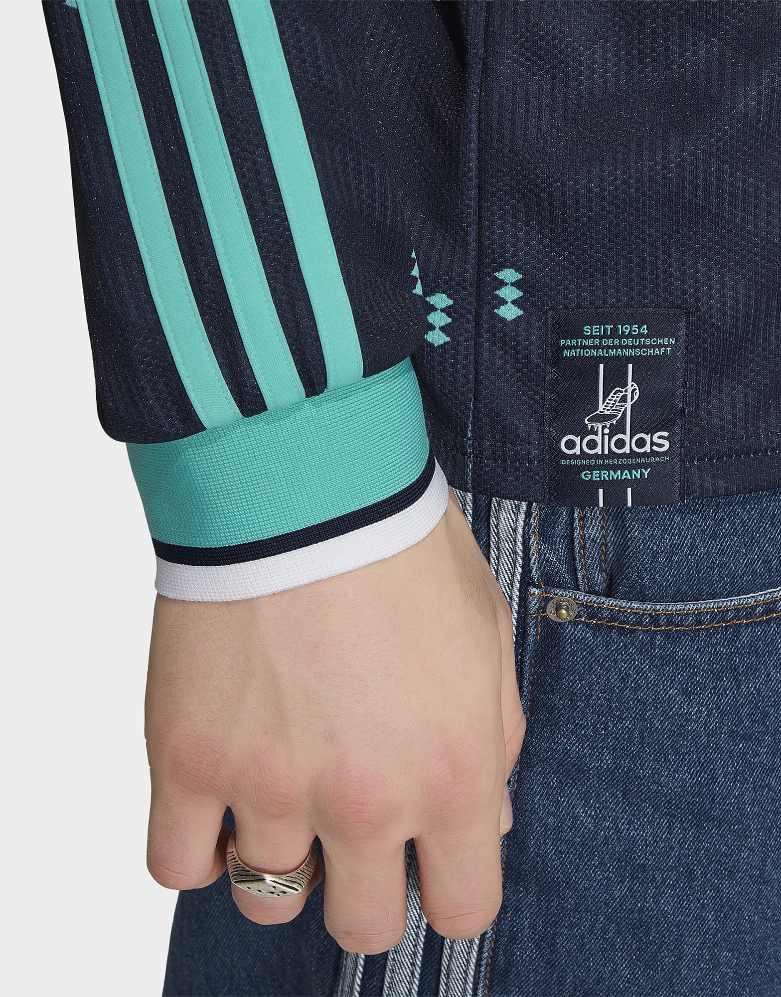 adidas Deutschland 26 Auswärtstrikot, Langärmelig