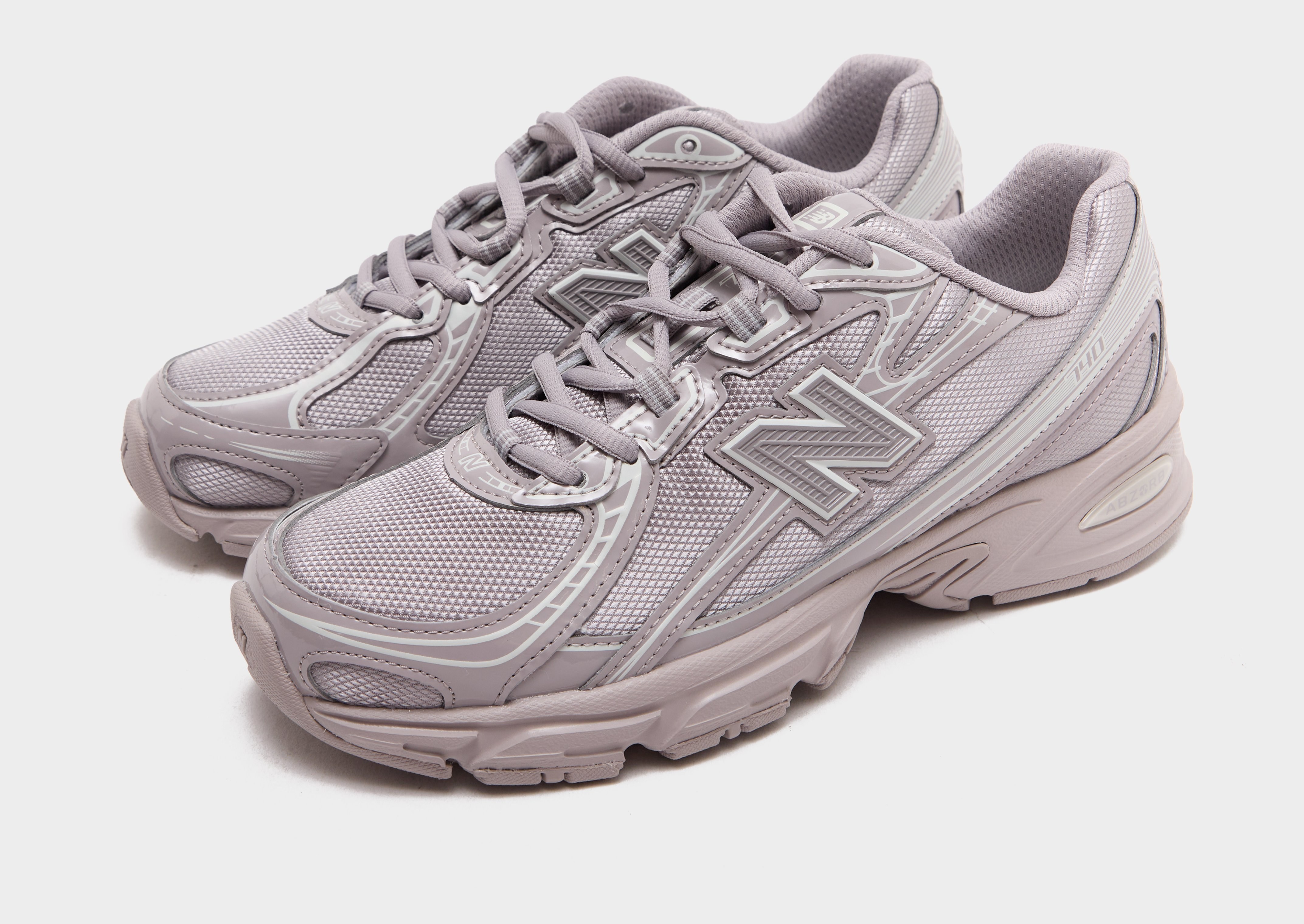 New Balance 740 Women's