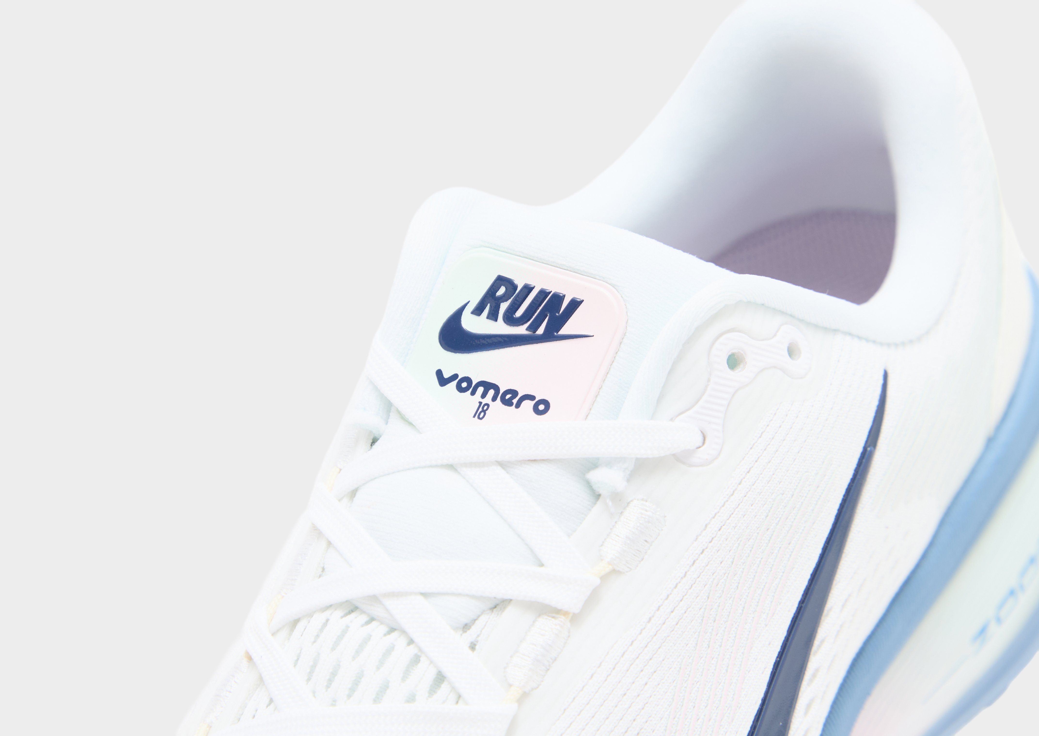 Nike Vomero 18 Women's