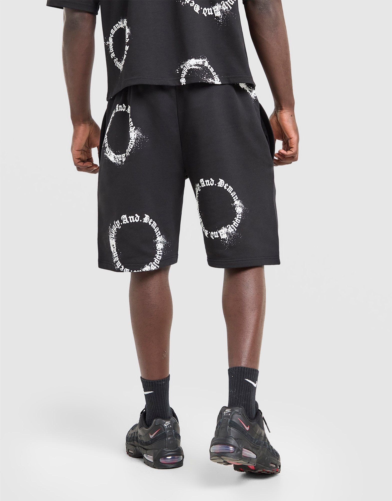 Supply & Demand Circle Shorts