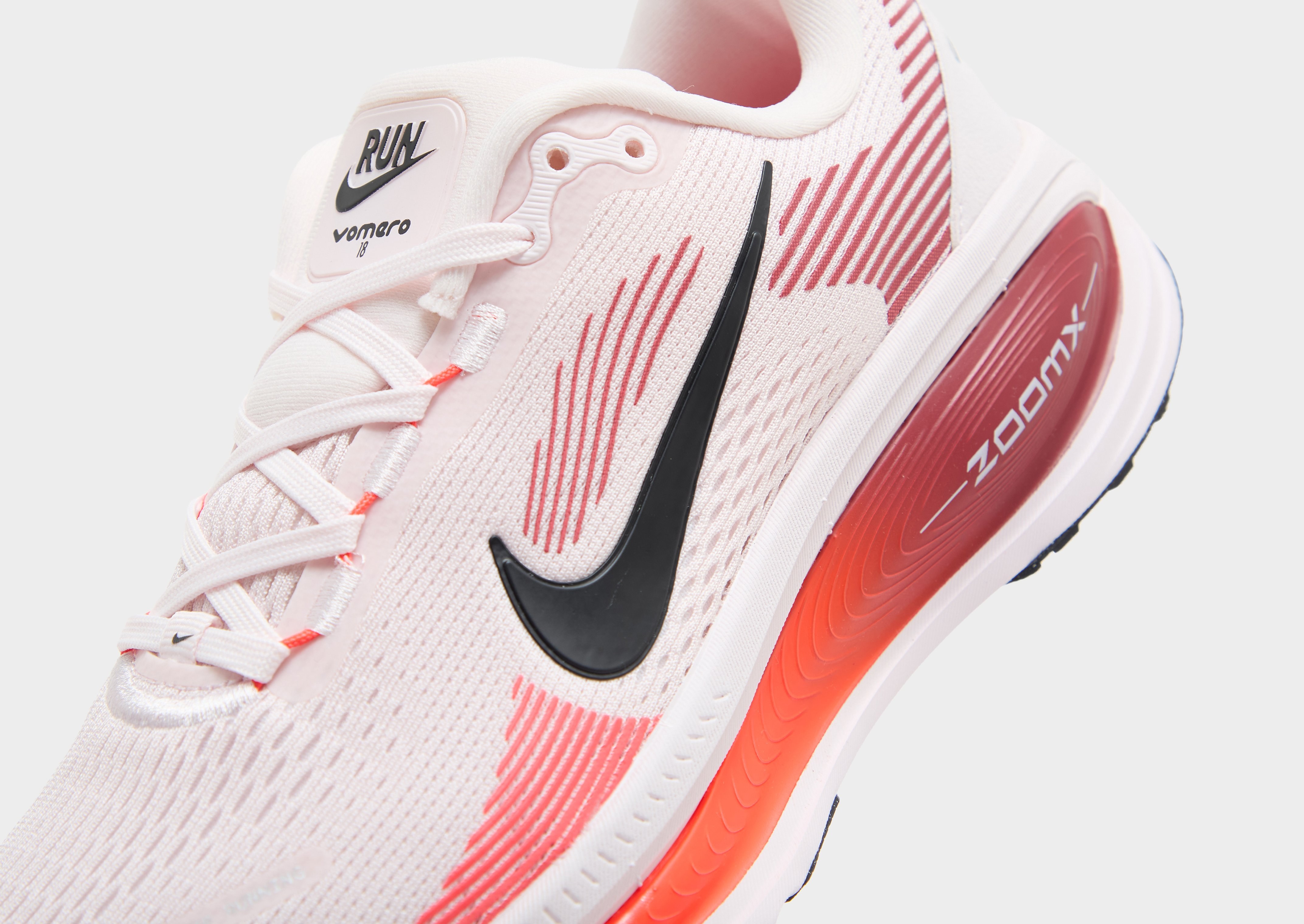 Nike Vomero 18 Women's