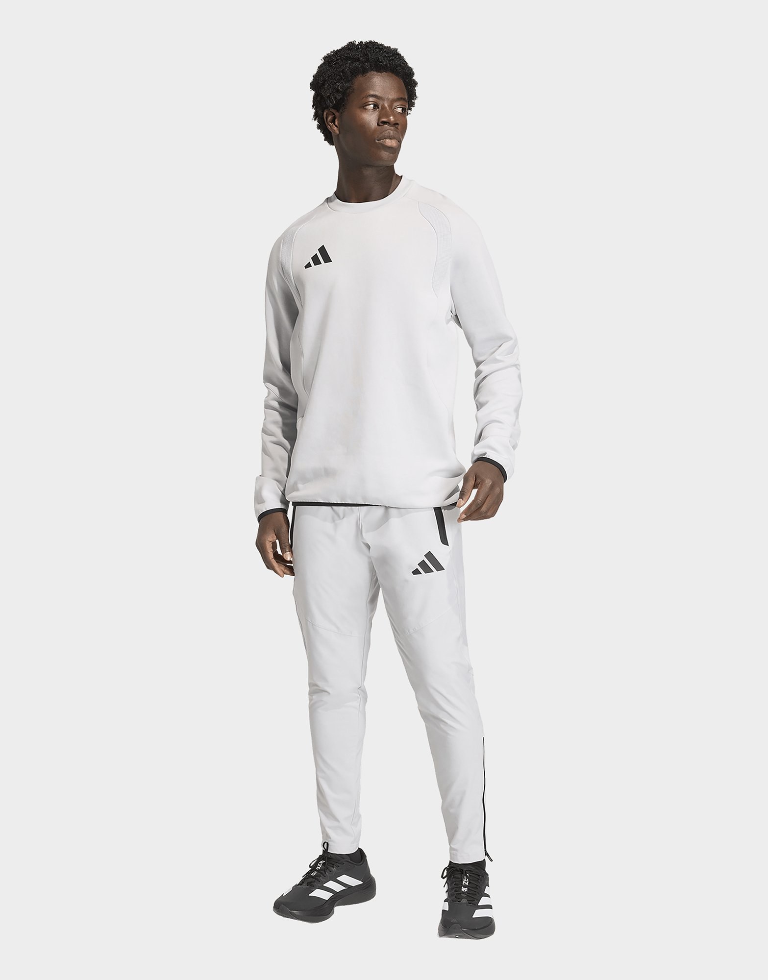 adidas Tiro Travel Sweatshirt, Rundhalsausschnitt