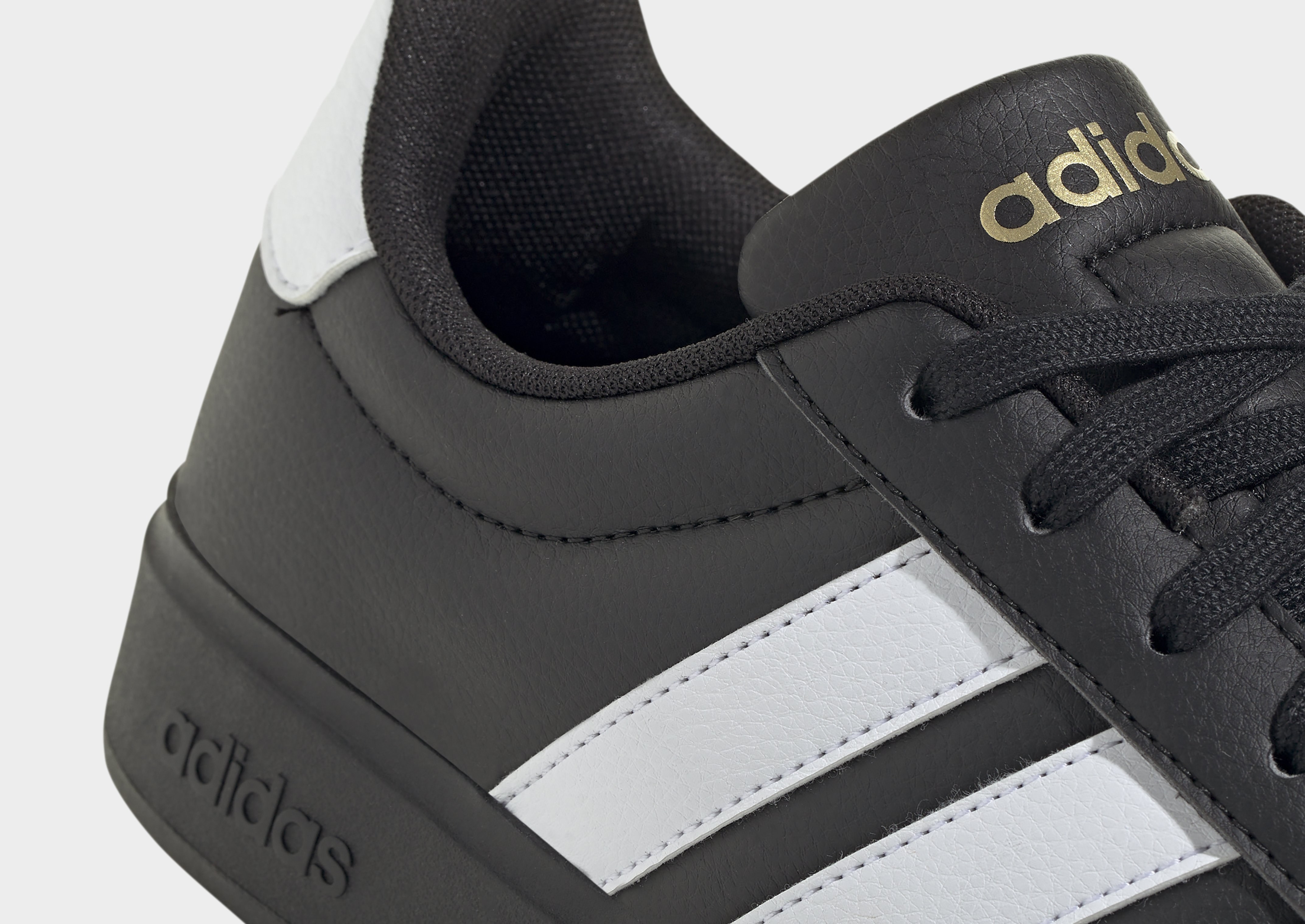 adidas Streettalk