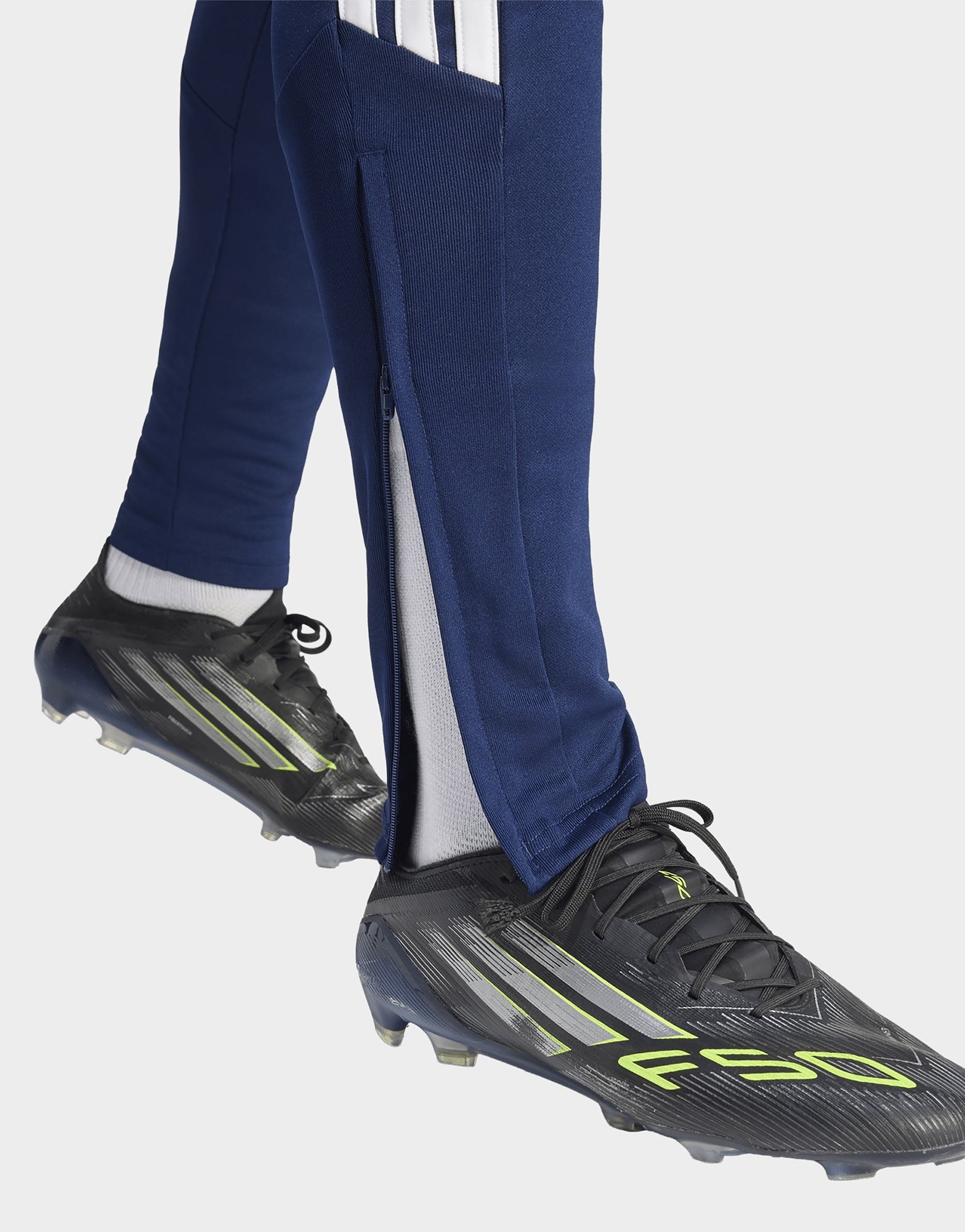 adidas Tiro 26 League Trainingshose, Schmal Geschnitten