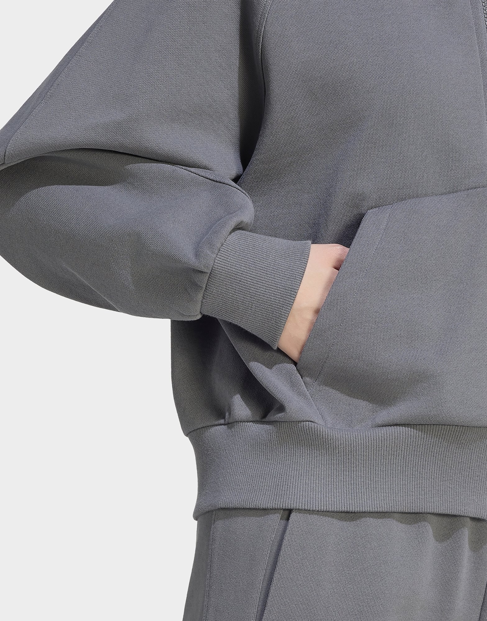 adidas Kit Kapuzenjacke, Kleines Logo
