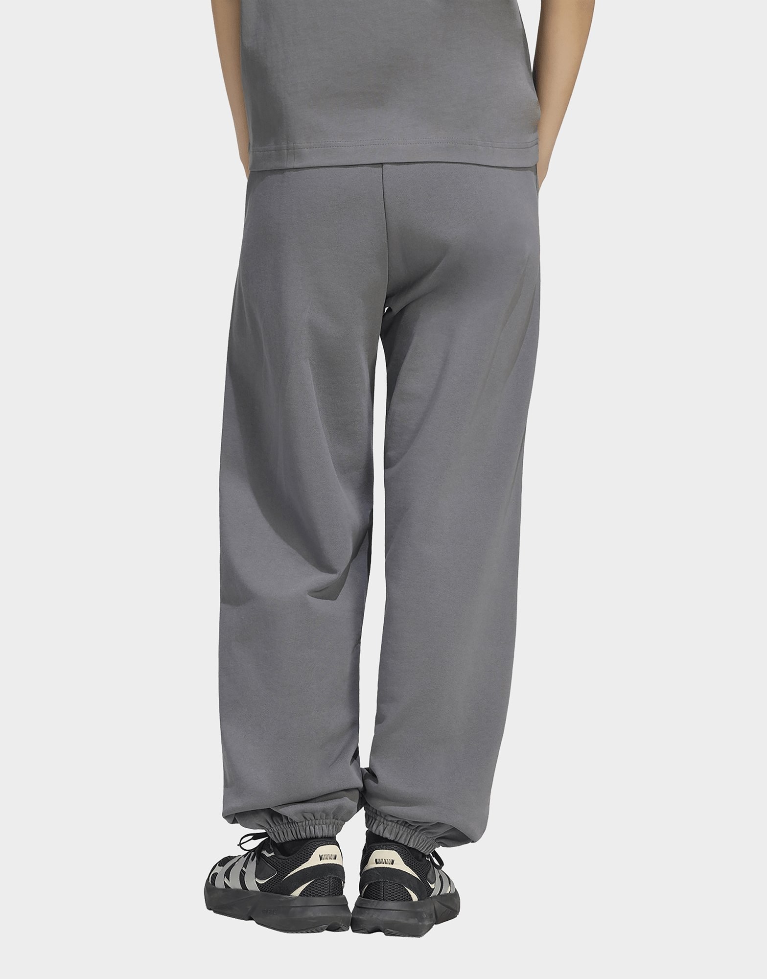 adidas Kit Hose, Locker Geschnitten, Bündchen, Kleines Logo