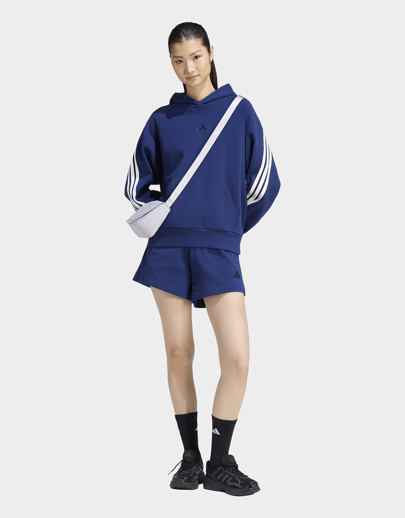 adidas KIT Shorts, kleines Logo