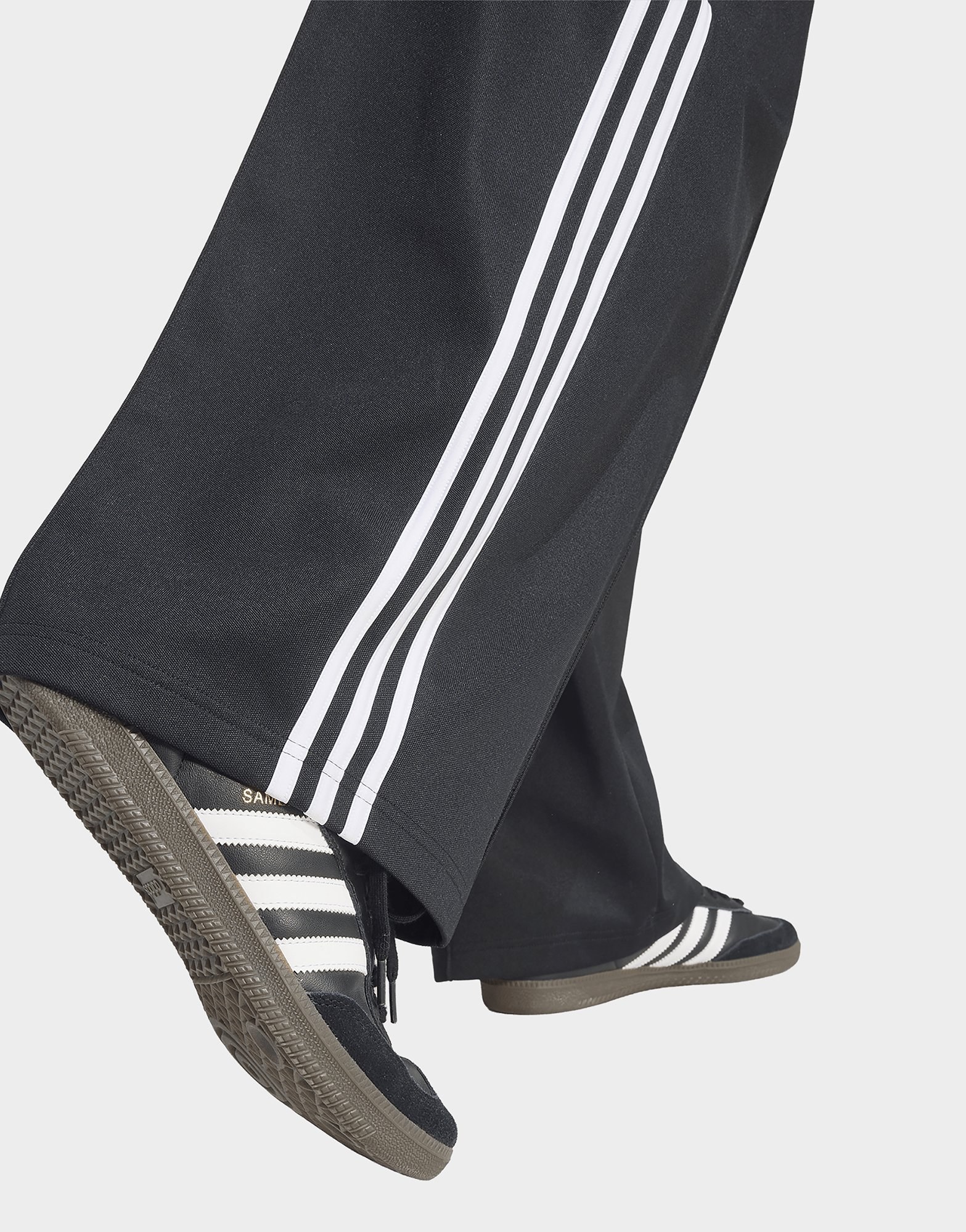 adidas Oversize Trainingshose