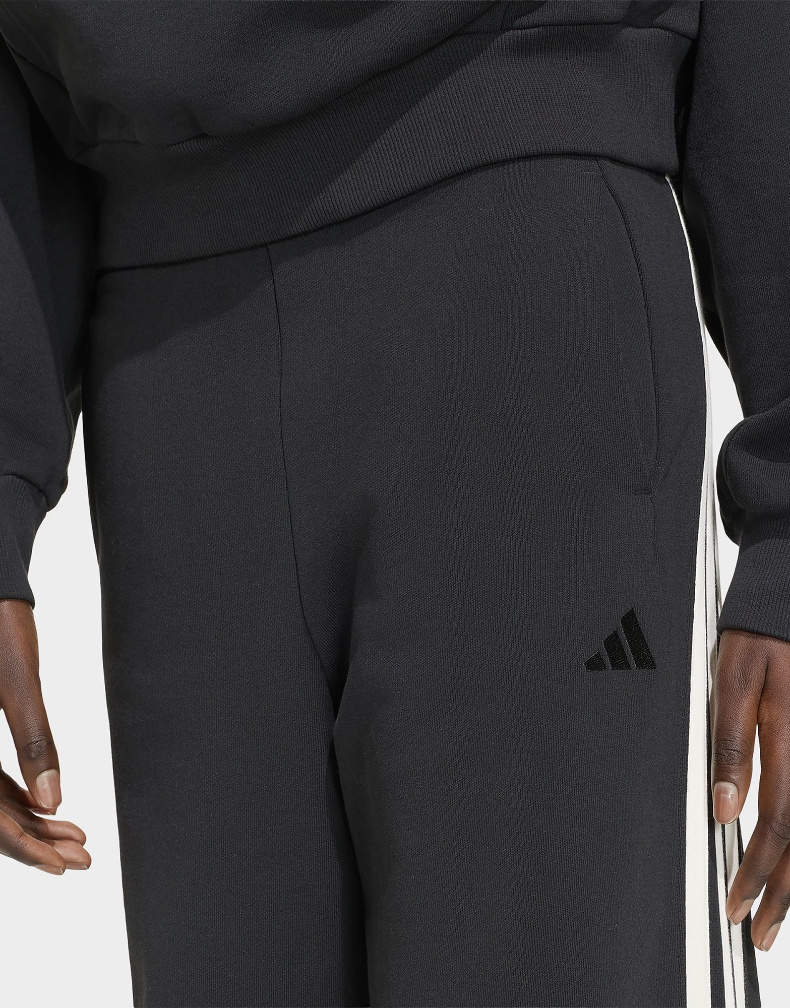 adidas KIT 3-Streifen Hose, weit geschnitten