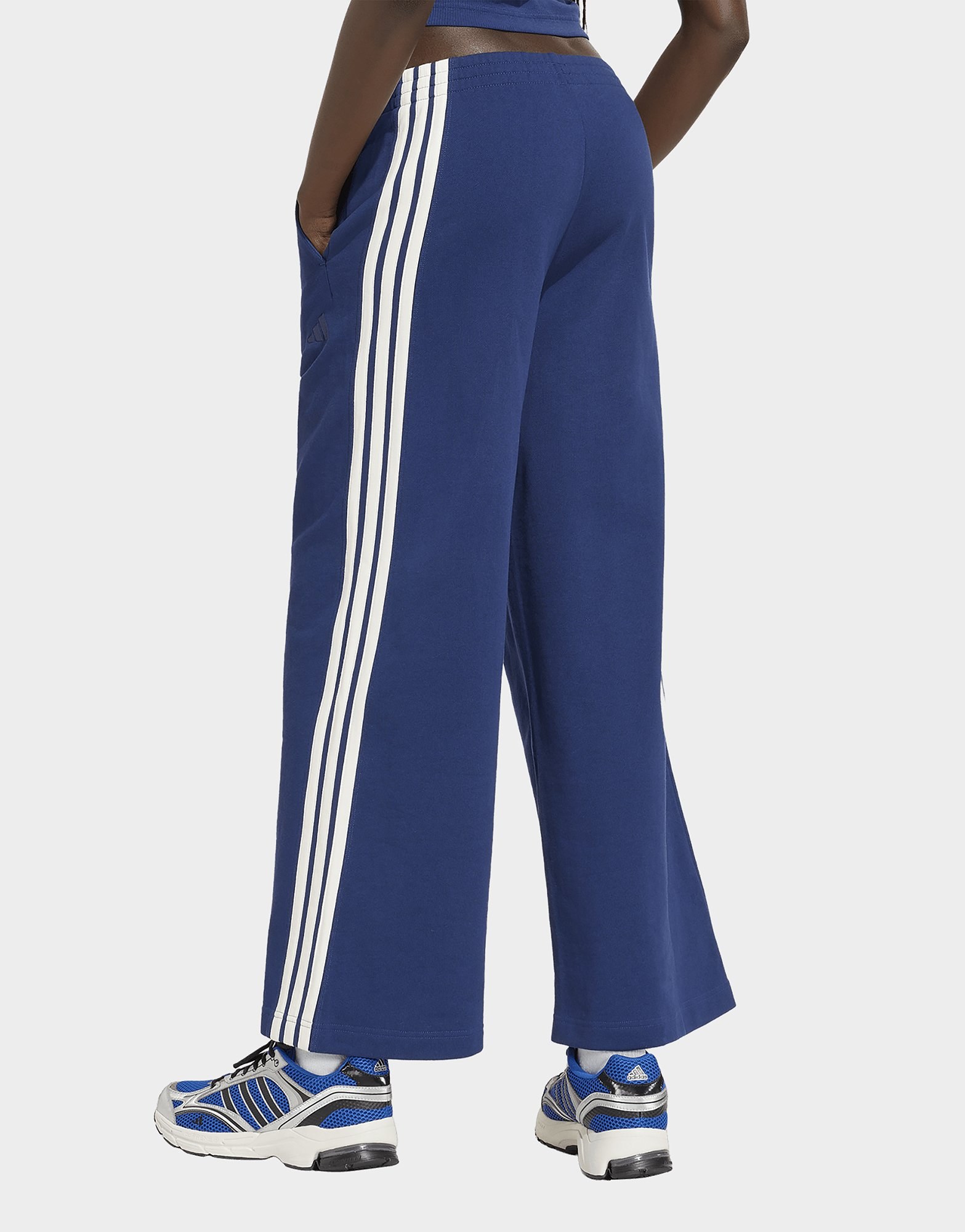 adidas KIT 3-Streifen Hose, weit geschnitten