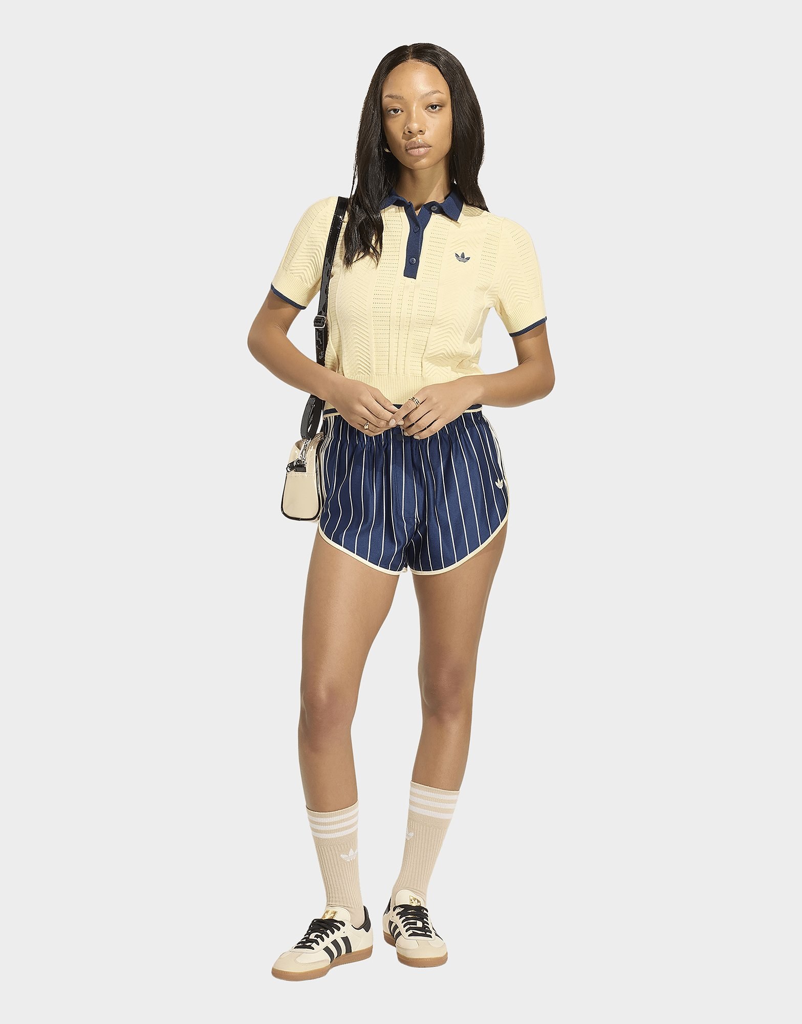 adidas Firebird Shorts Mit Nadelstreifen