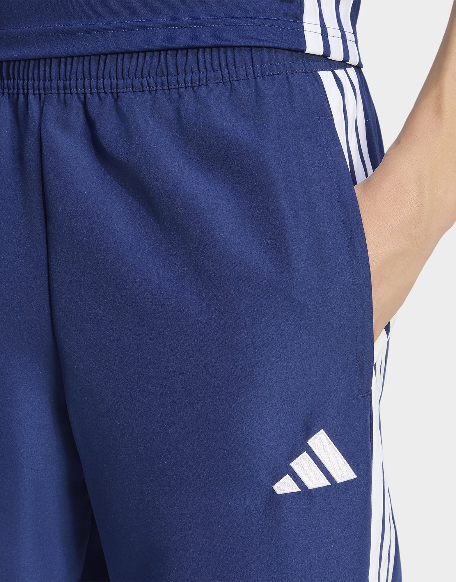 adidas TIRO 26 ESSENTIALS WOVEN HOSE