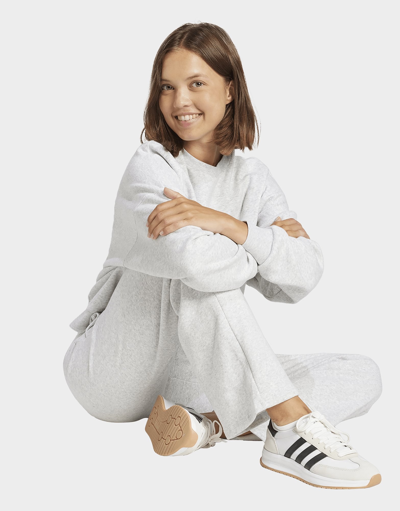 adidas Essentials Small Logo Feel Cozy Open-hem Hose