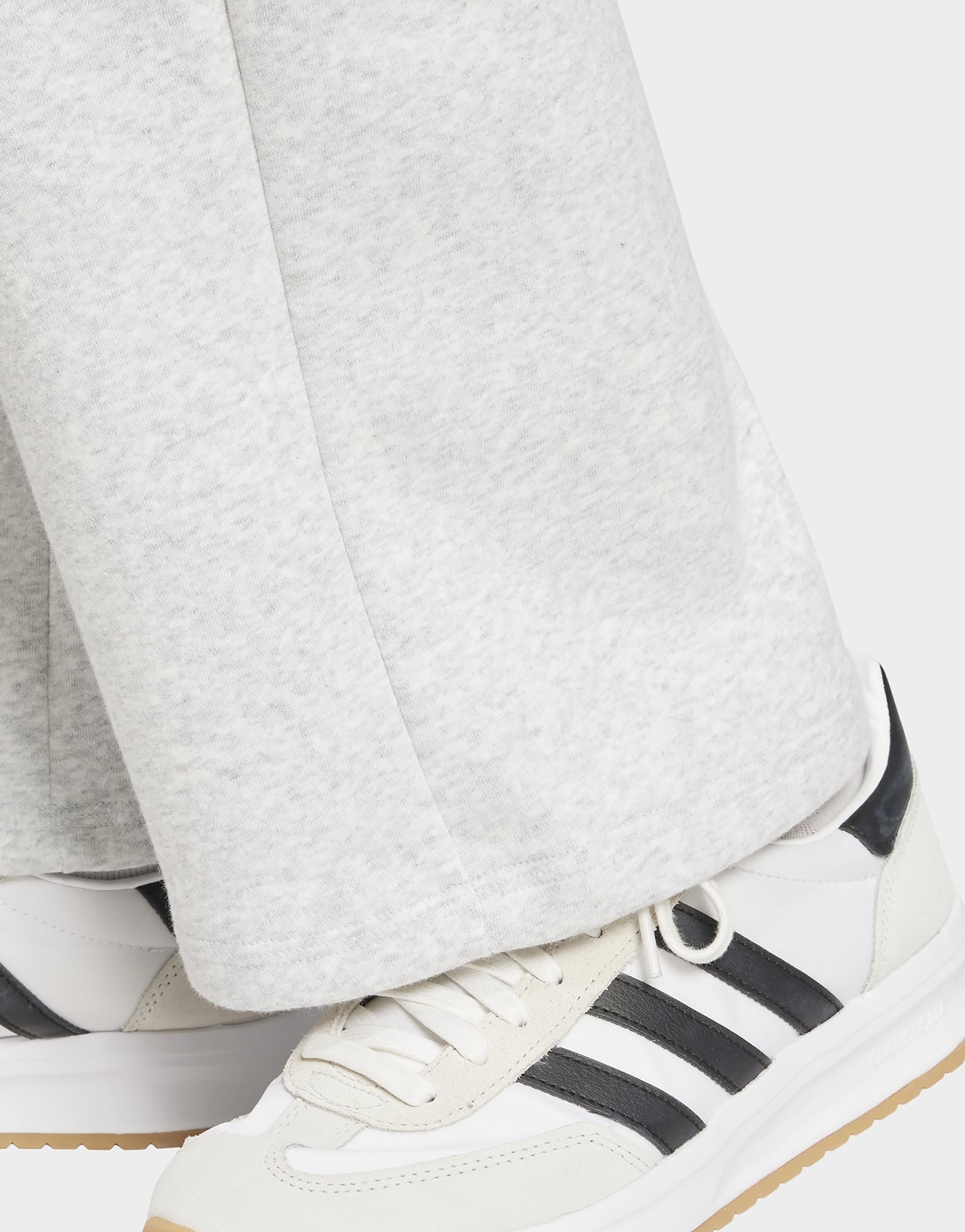 adidas Essentials Small Logo Feel Cozy Open-hem Hose