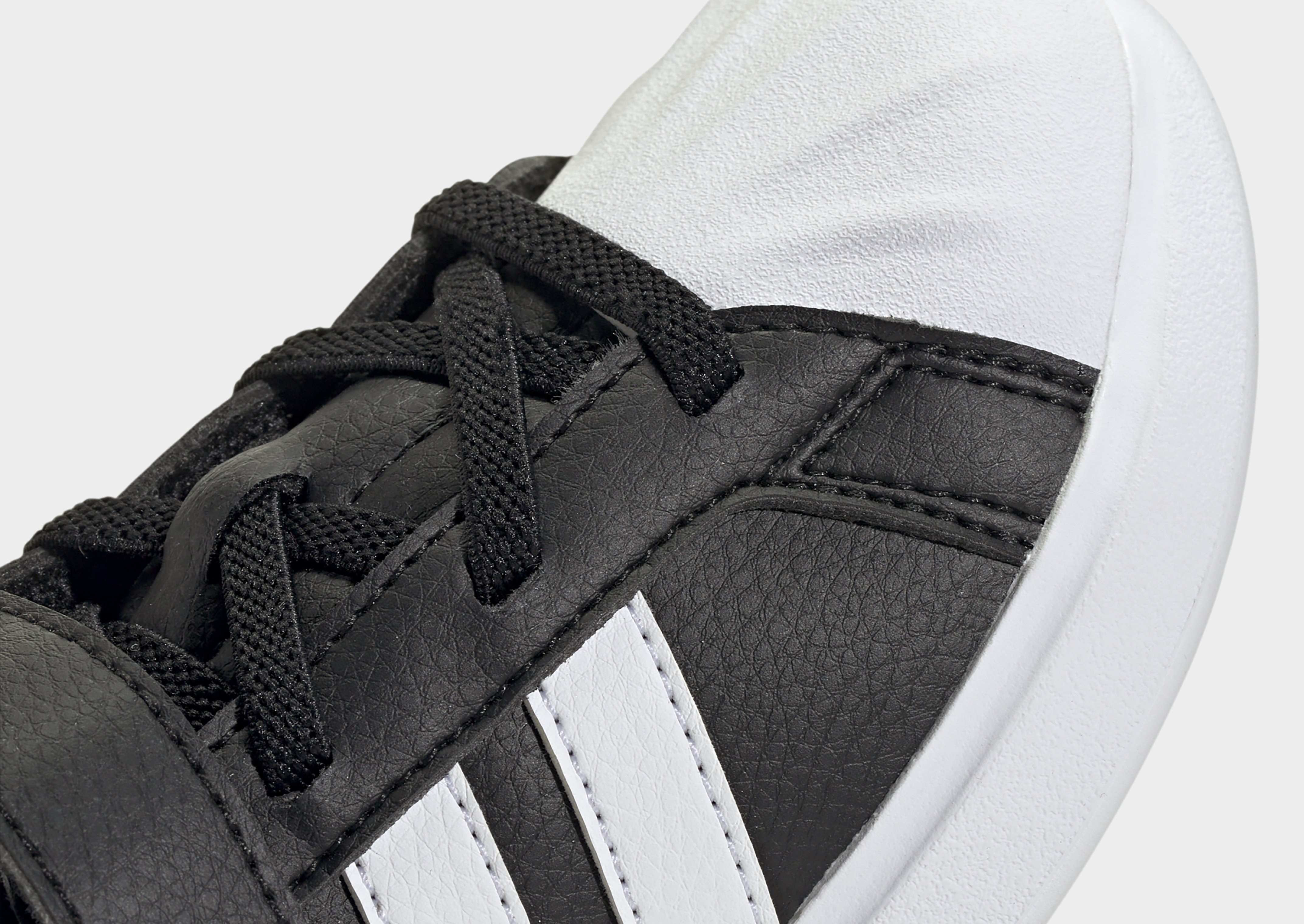 adidas Streettalk