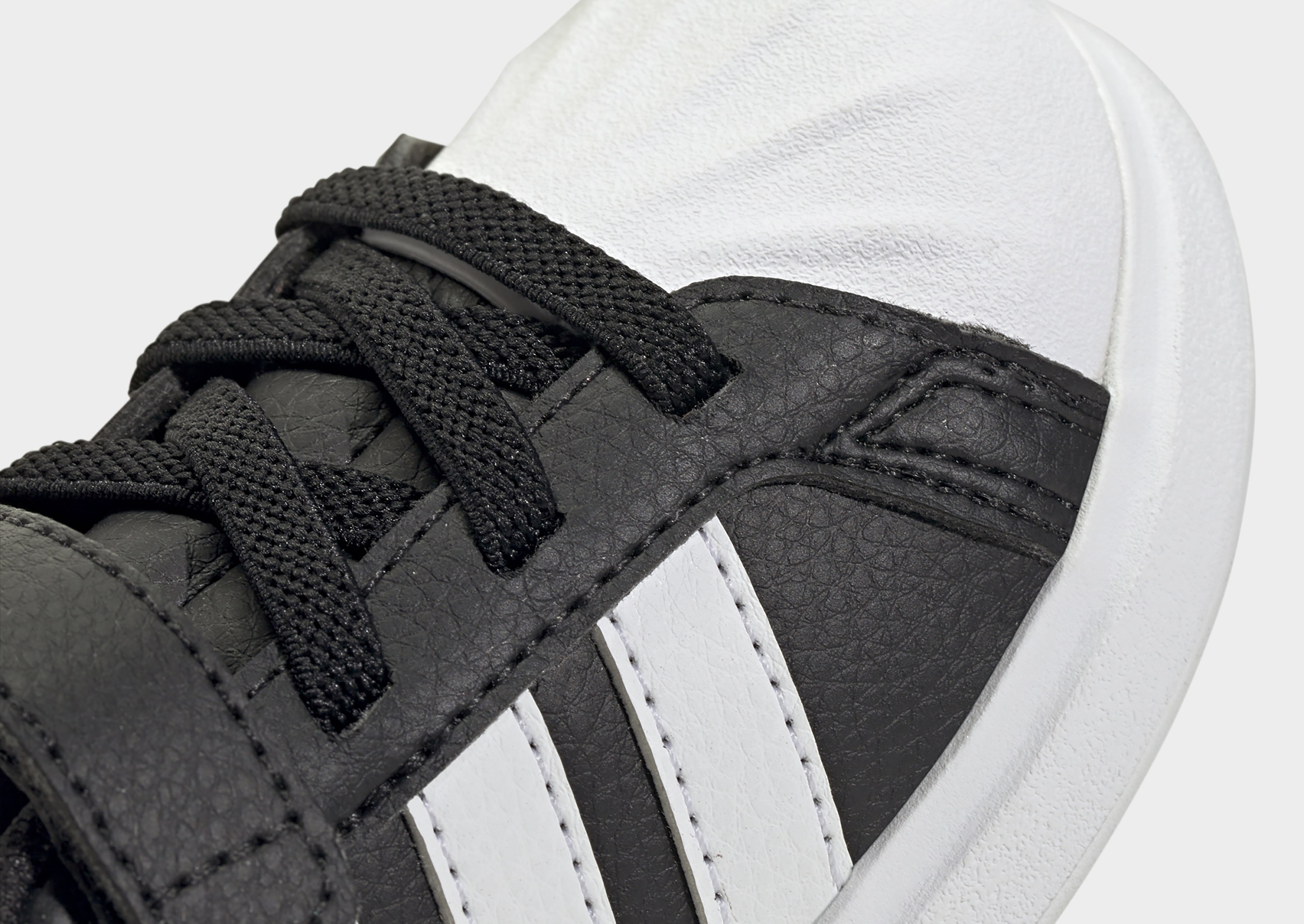 adidas Streettalk