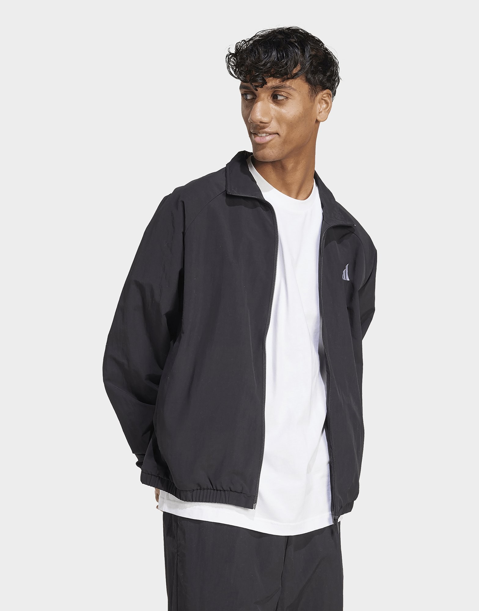 adidas Essential Windbreaker Mit Kleinem Logo