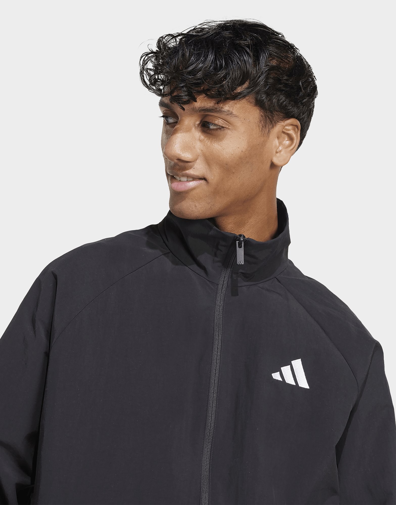 adidas Essential Windbreaker Mit Kleinem Logo