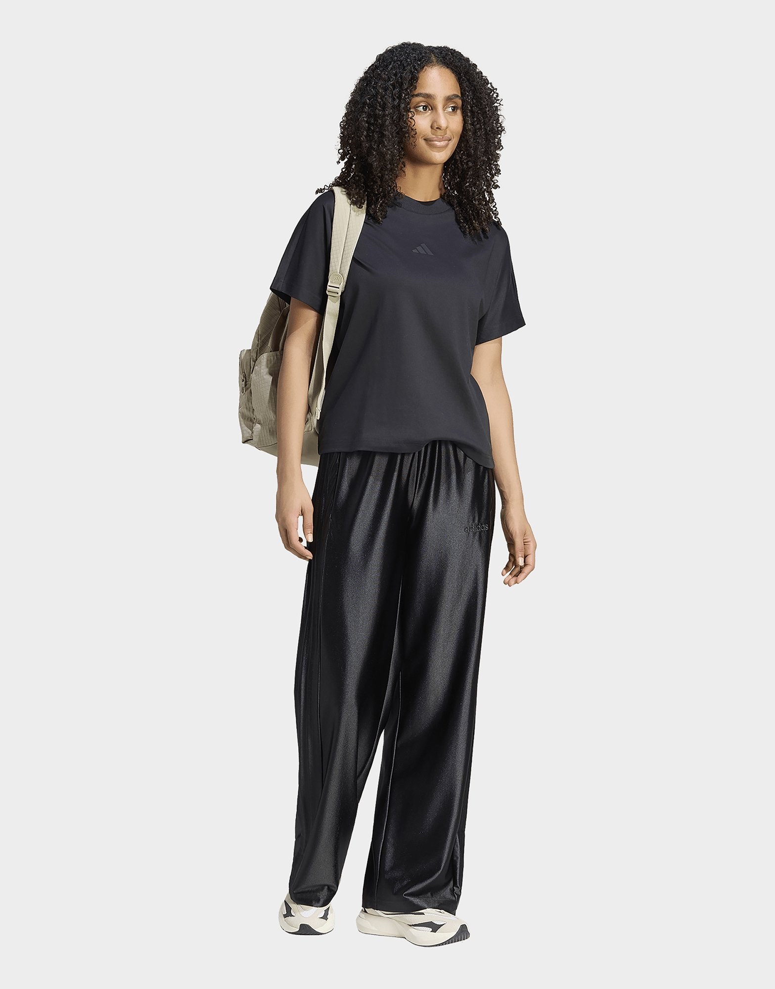 adidas Soft Lux Lockeres T-shirt