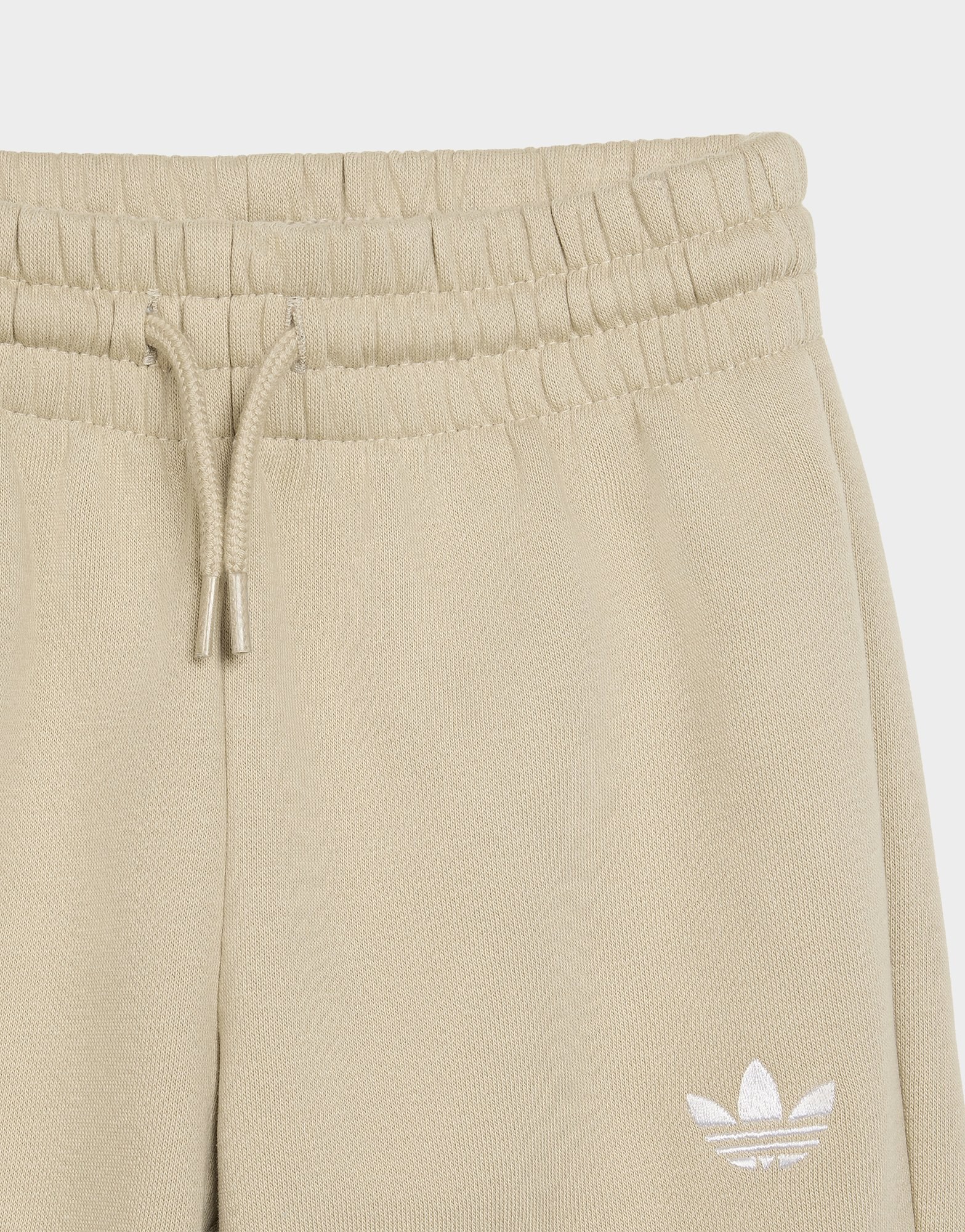 adidas JOGGINGANZUG MIT RUNDHALSAUSSCHNITT, LOCKER GESCHNITTEN