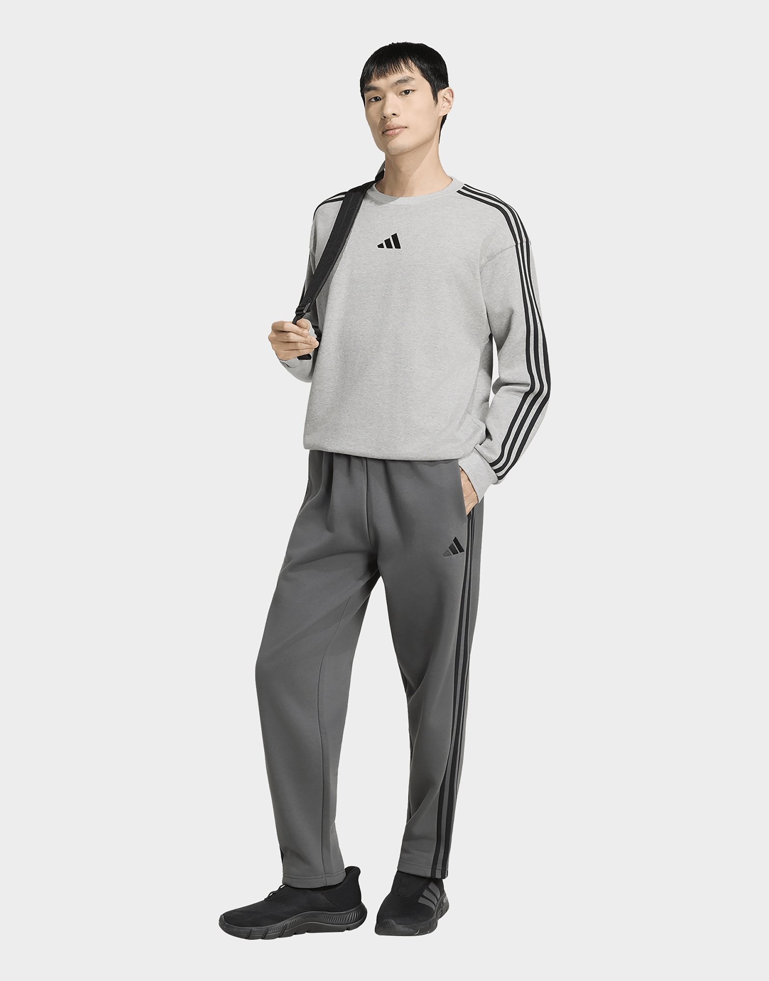 adidas Essentials 3-Streifen French Terry Sweatshirt