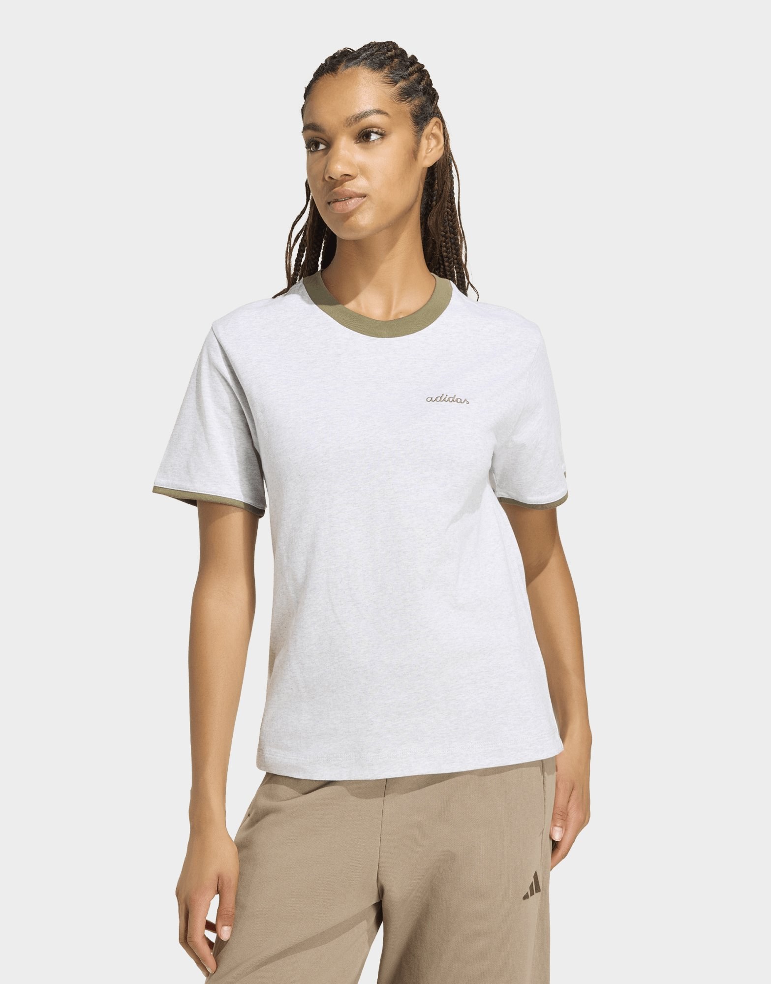 adidas Seasonal Essentials Colorpop T-shirt Mit Aufgestickter Grafik
