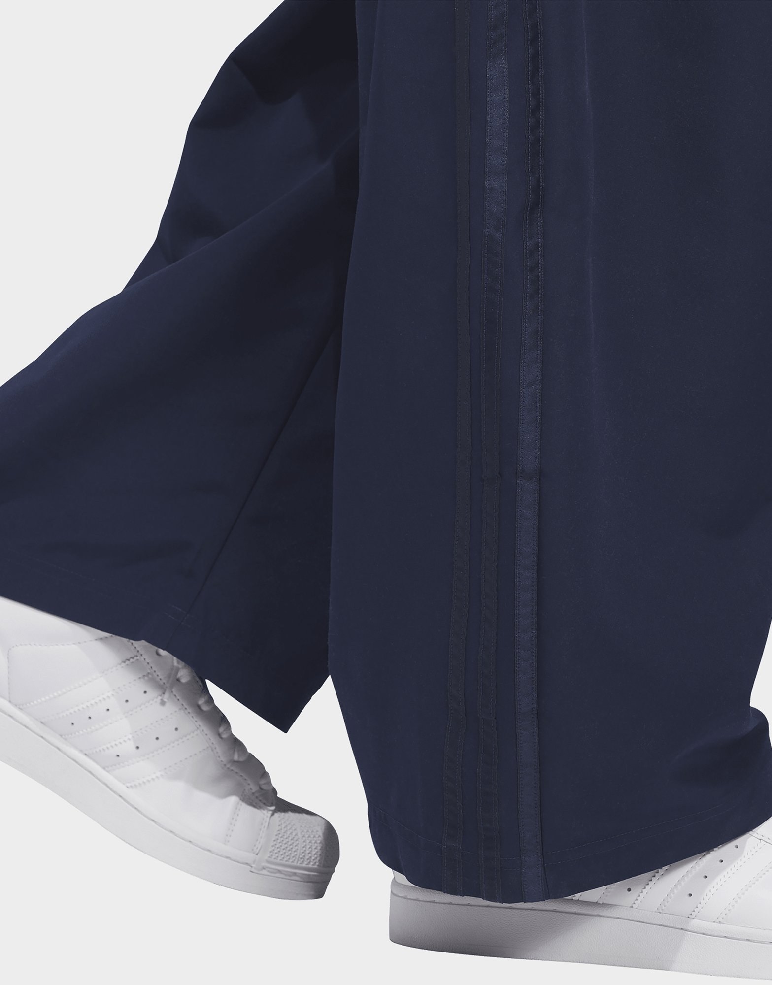 adidas Originals Gewebte Hose, Barrel Design