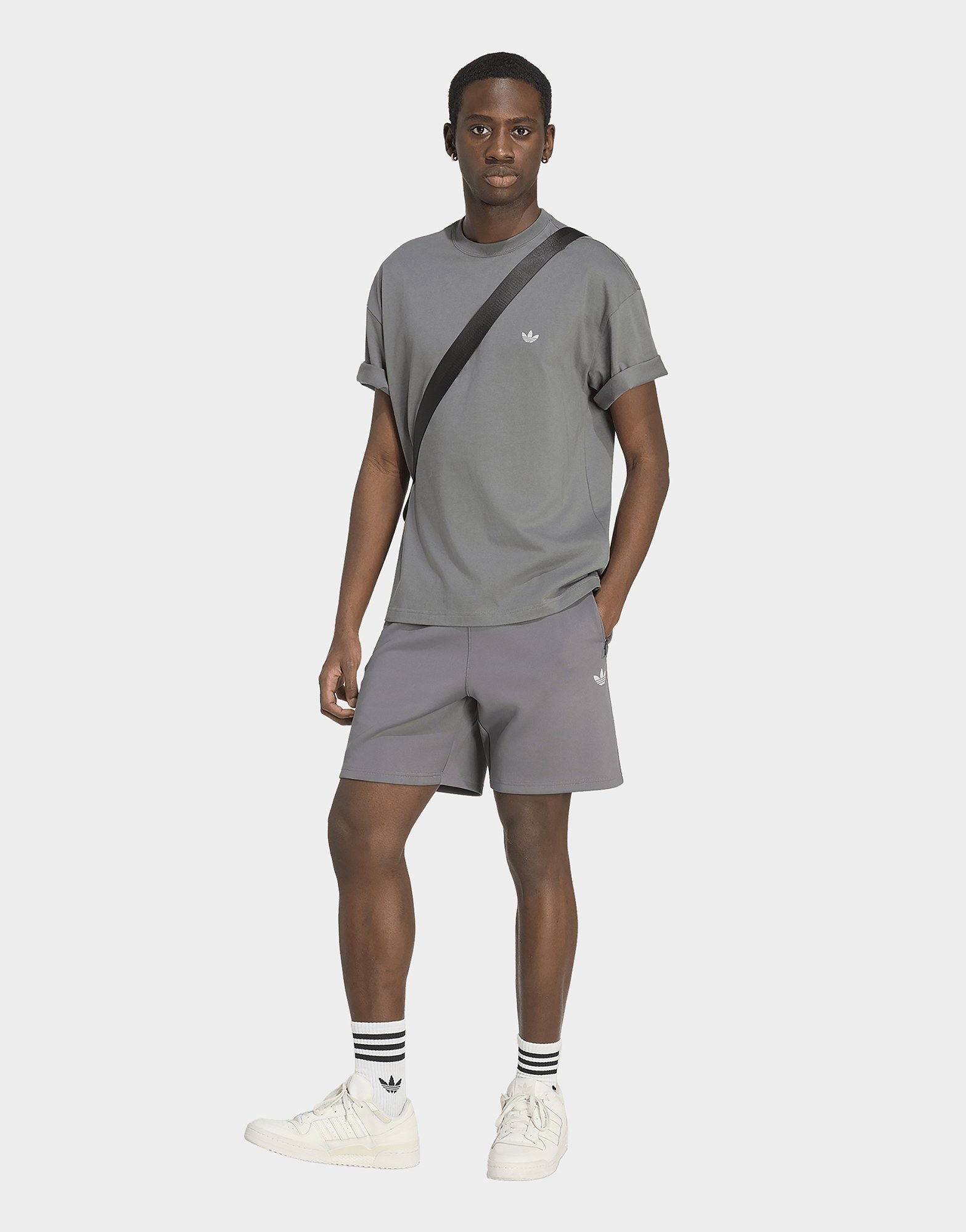 adidas TREFOIL ESSENTIALS SPACER T-SHIRT, LOCKER GESCHNITTEN