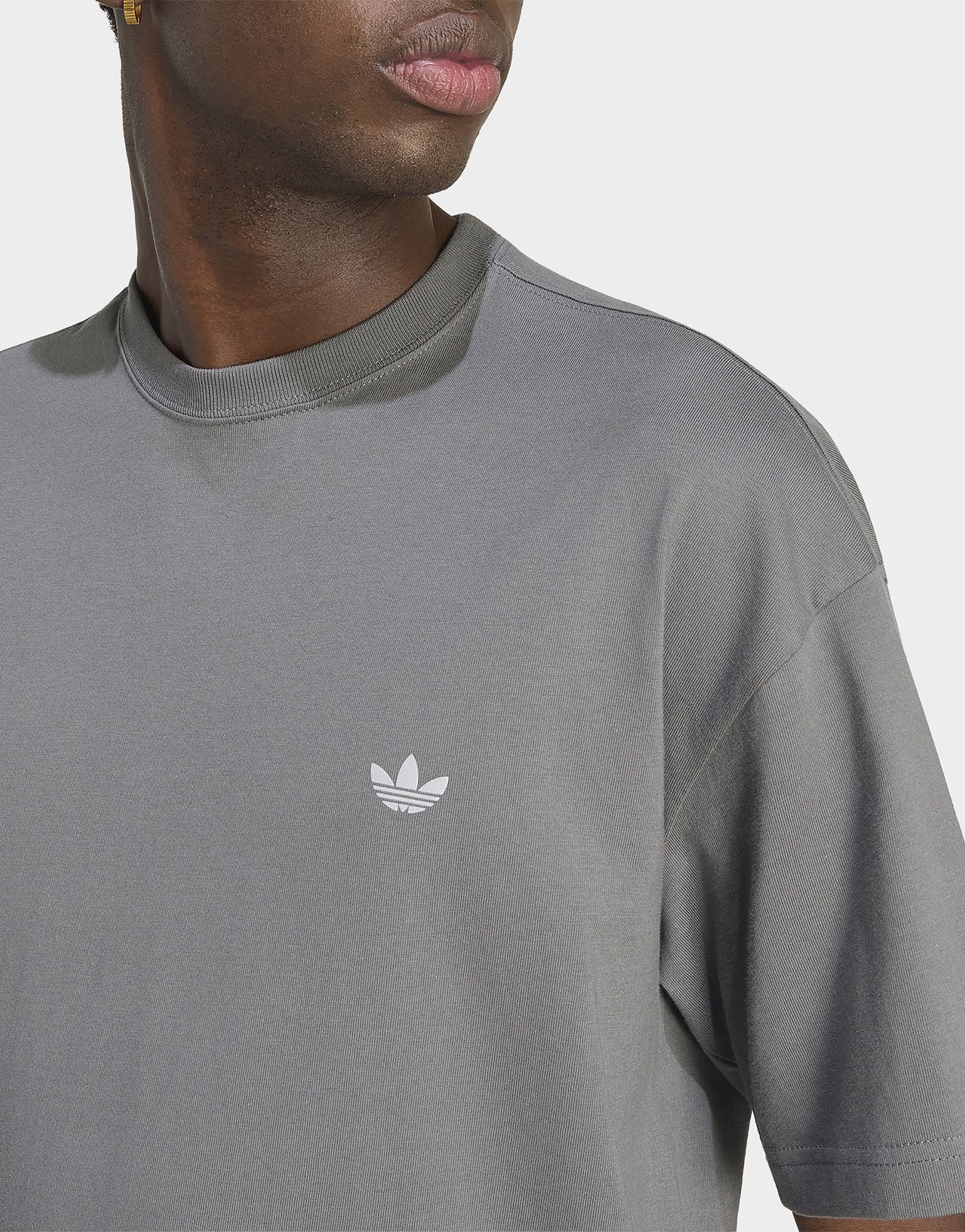adidas TREFOIL ESSENTIALS SPACER T-SHIRT, LOCKER GESCHNITTEN