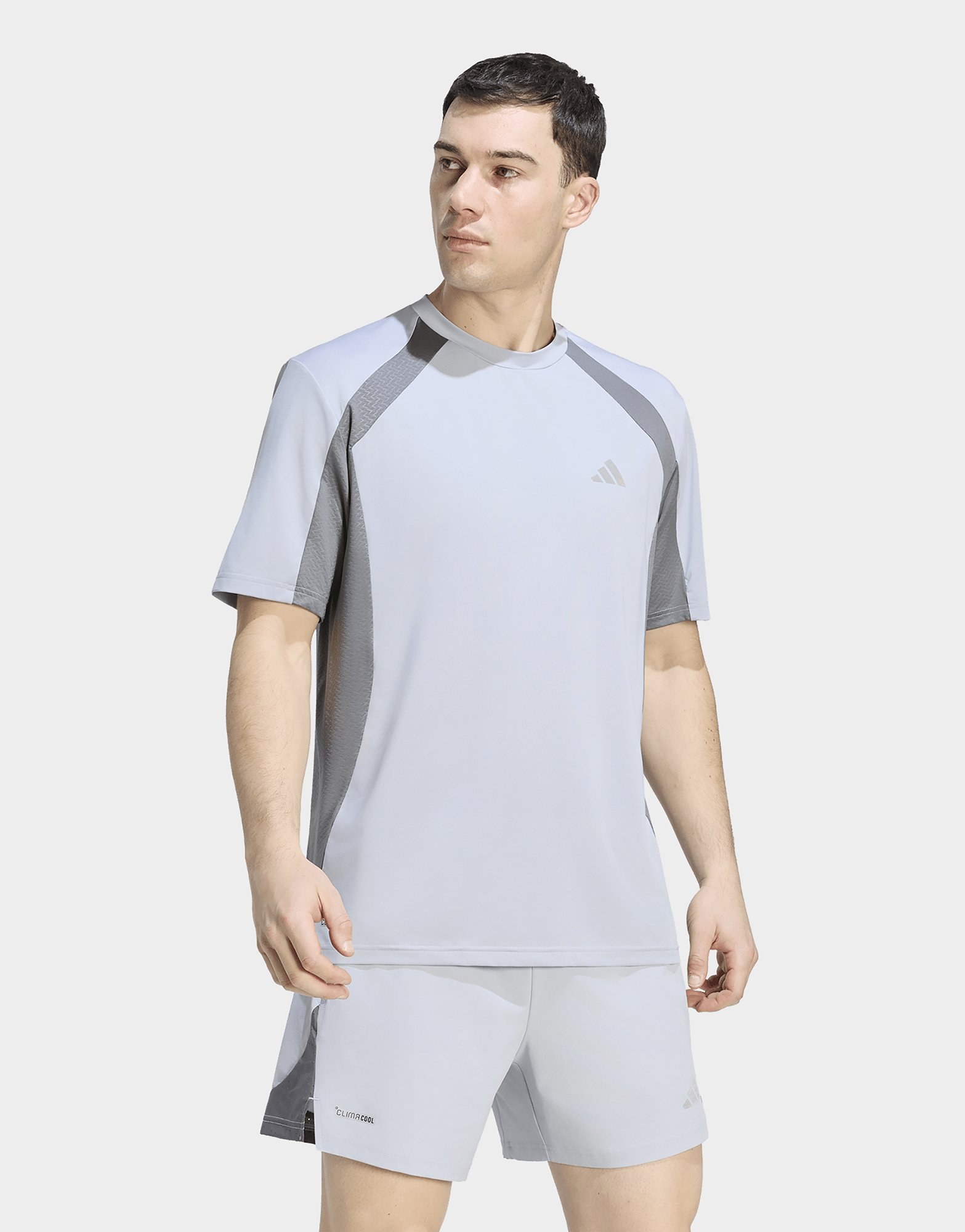 adidas TECH APPAREL COLORBLOCK T-SHIRT