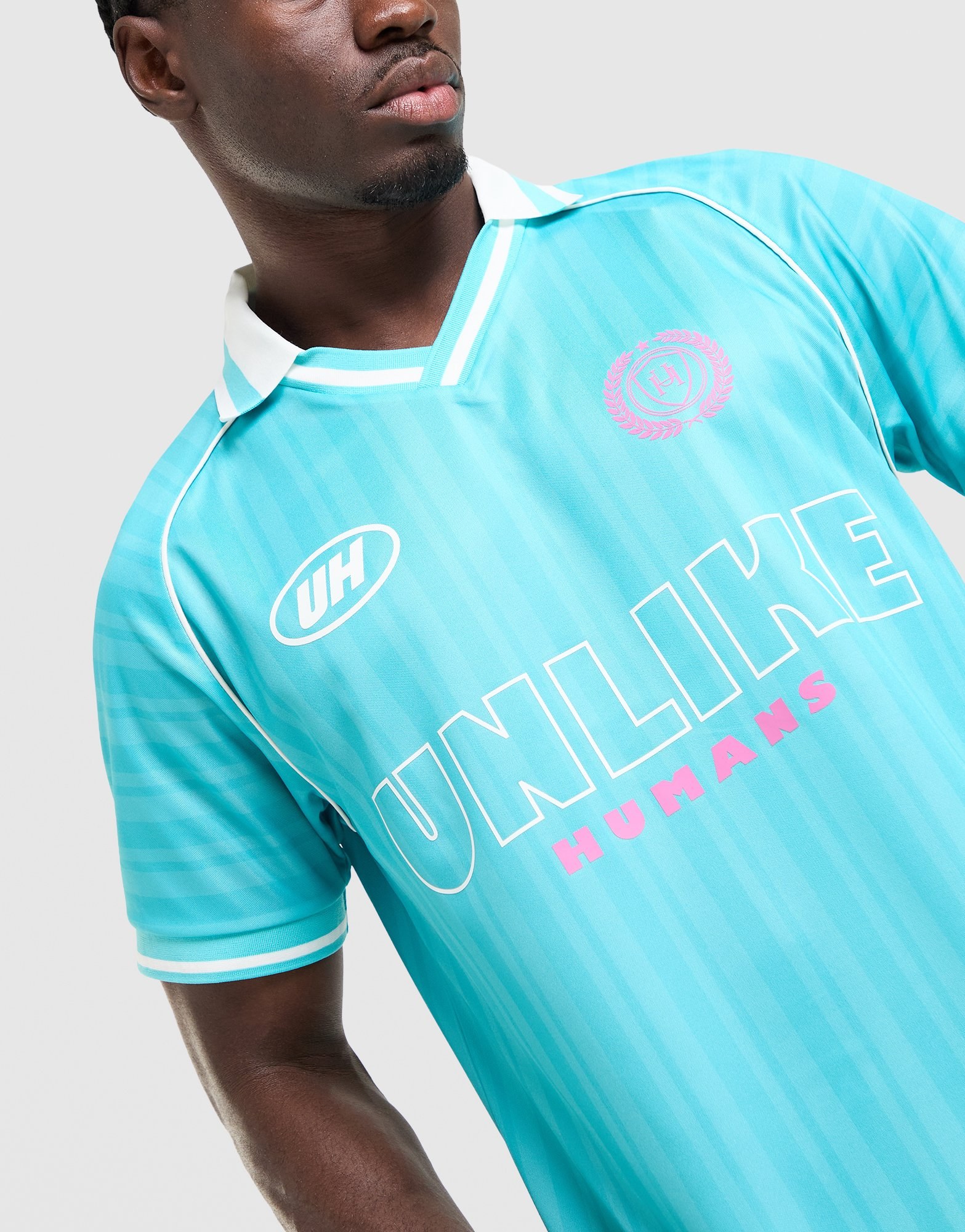 Unlike Humans Winner Fußball T-Shirt