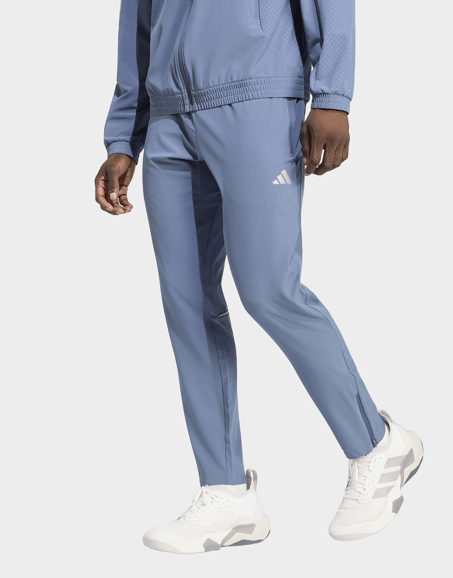 adidas Tech Apparel Slim Trainingshose