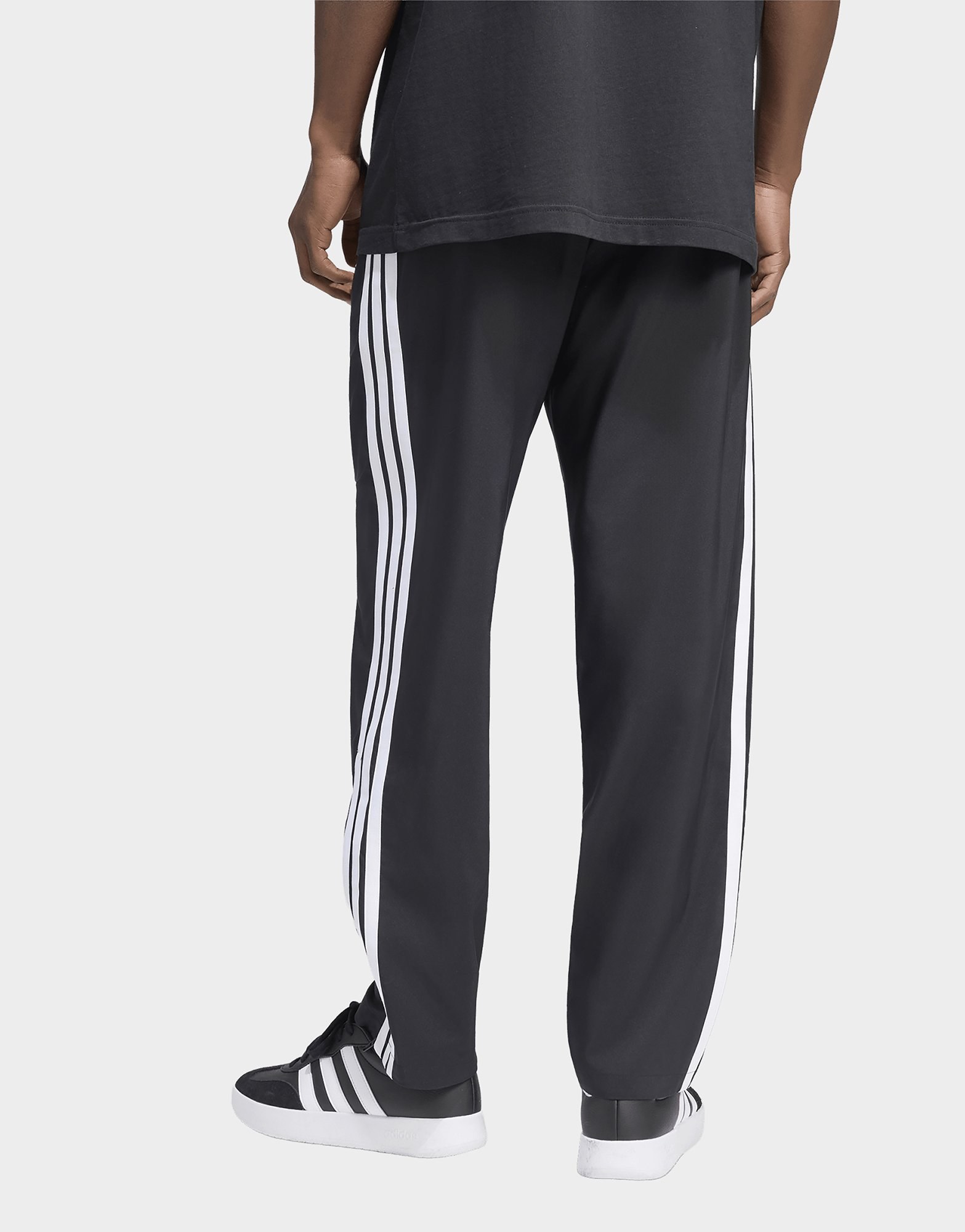 adidas Essentials 3-Streifen Stanford Lite Woven Tapered Open Hem Hose