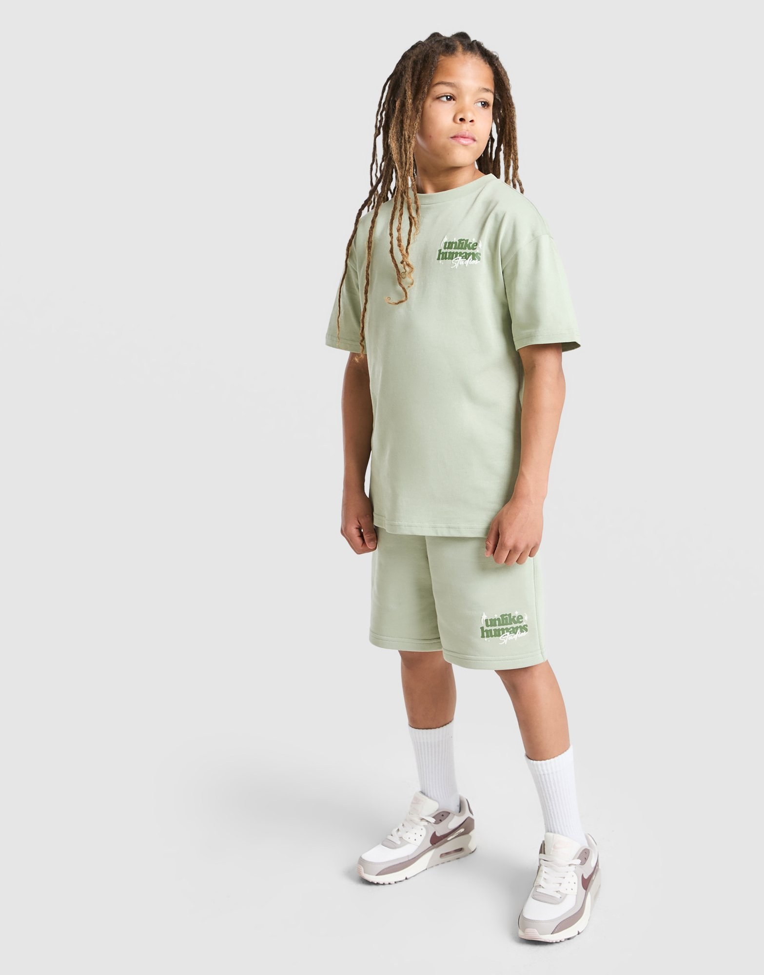 Unlike Humans Crafted Shorts Kinder