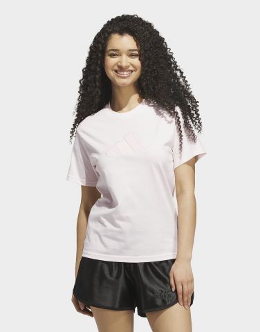 adidas SATIN-FILLED LOGO GRAFIK T-SHIRT