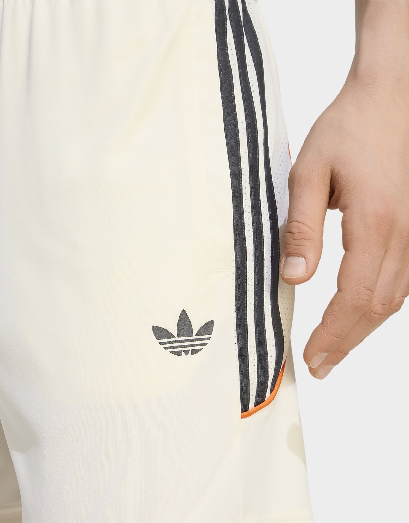 adidas TEAMGEIST 26 SHORTS