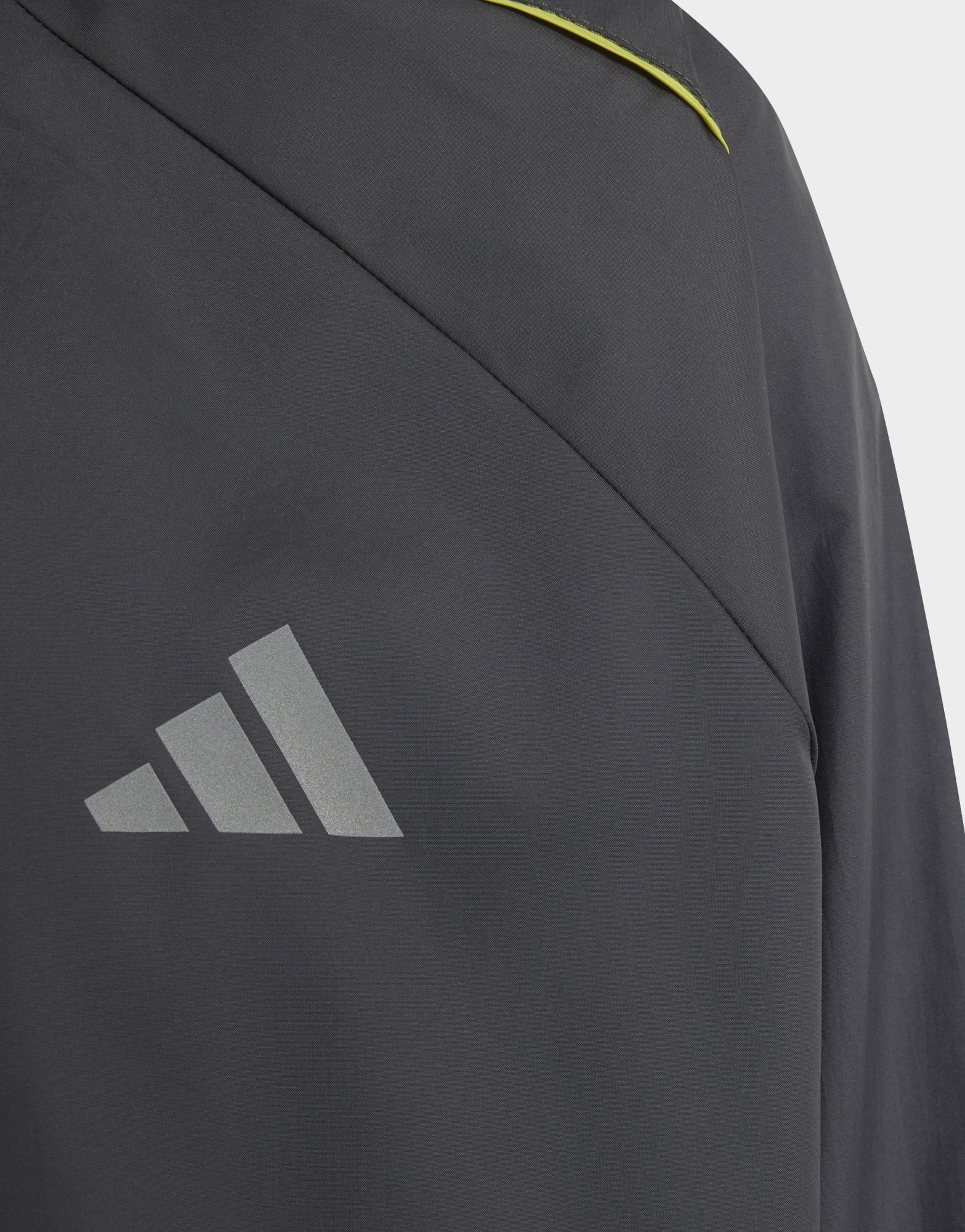 adidas WINDJACKE