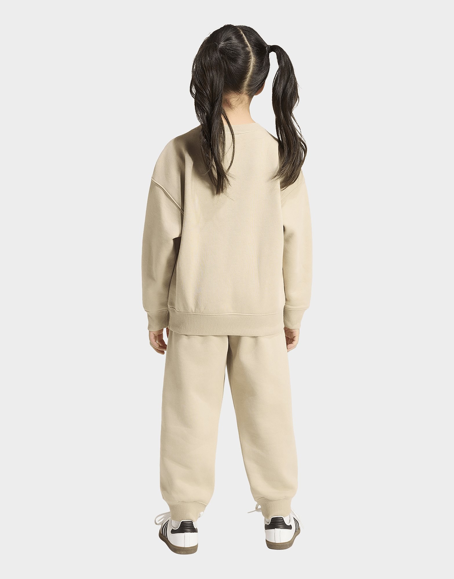 adidas JOGGINGANZUG MIT RUNDHALSAUSSCHNITT, LOCKER GESCHNITTEN