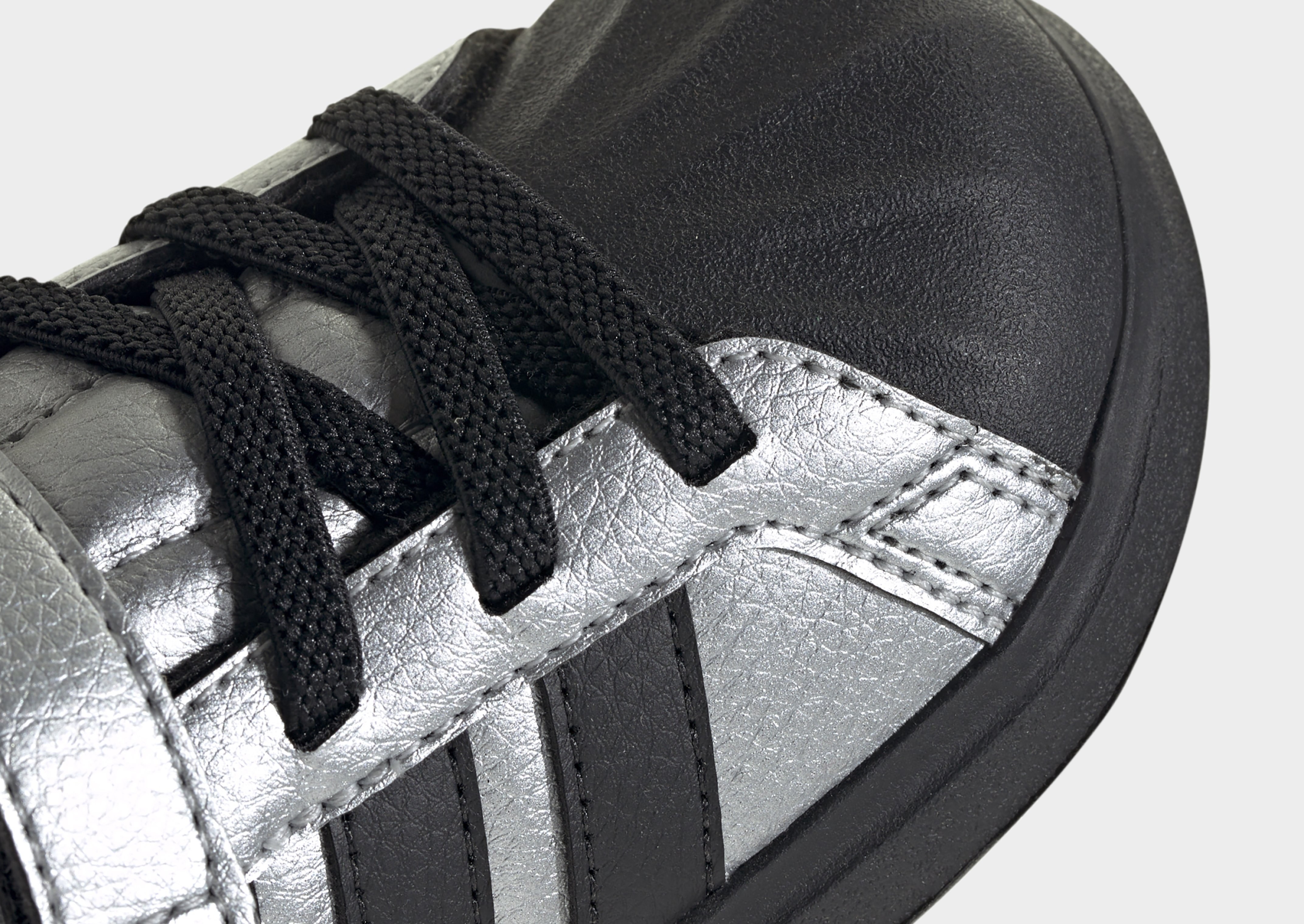 adidas Streettalk