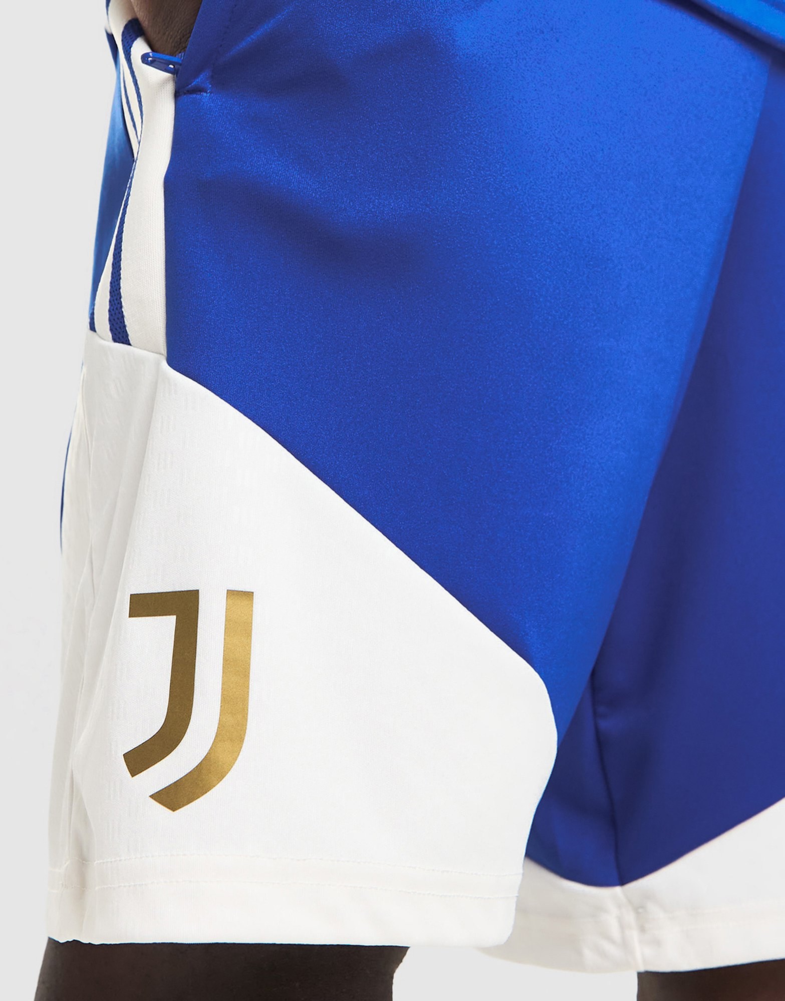 adidas Juventus Tiro 26 Trainingstrikot-Shorts