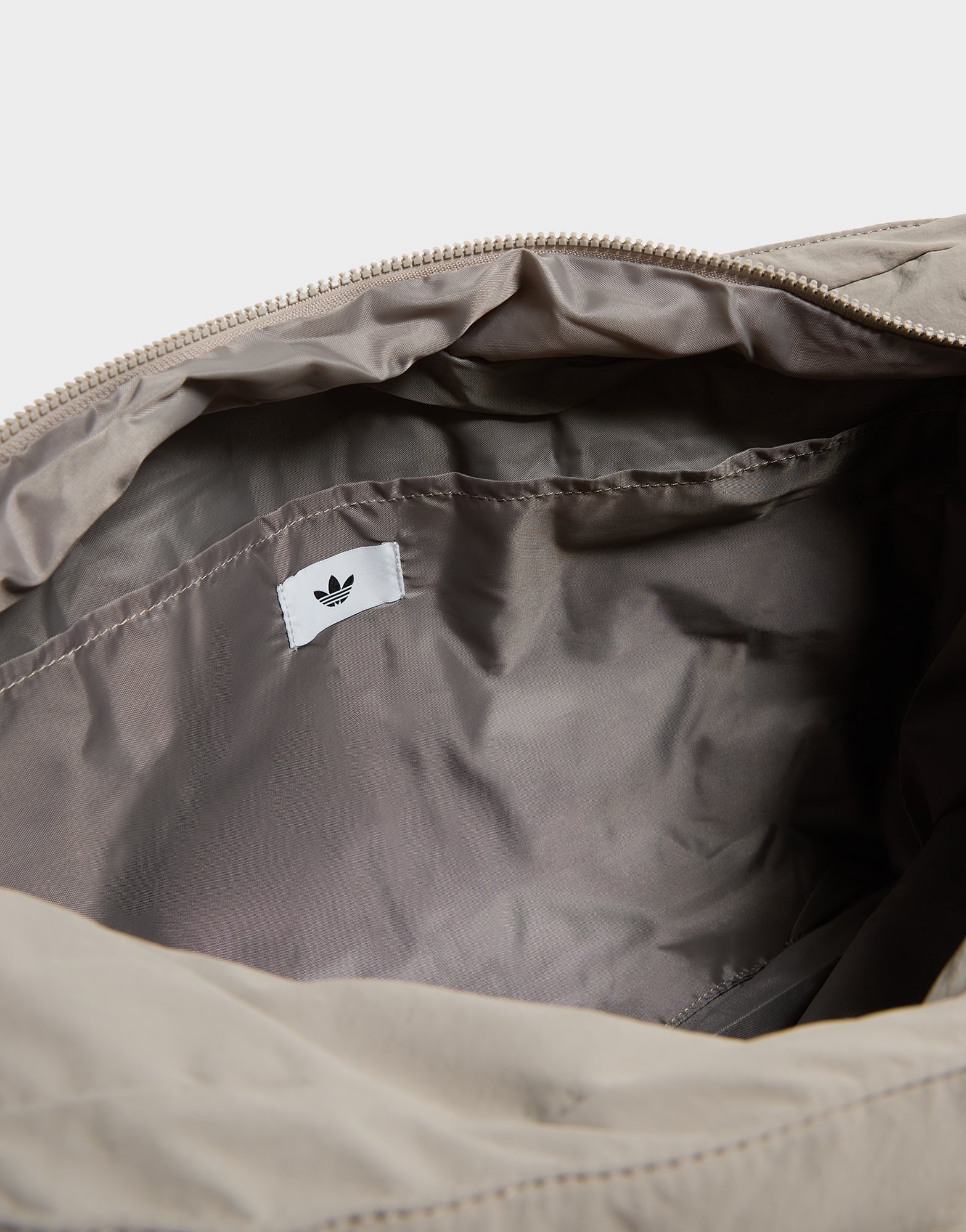 adidas Originals Quilted Nylon Metallic Trefoil Tragetasche