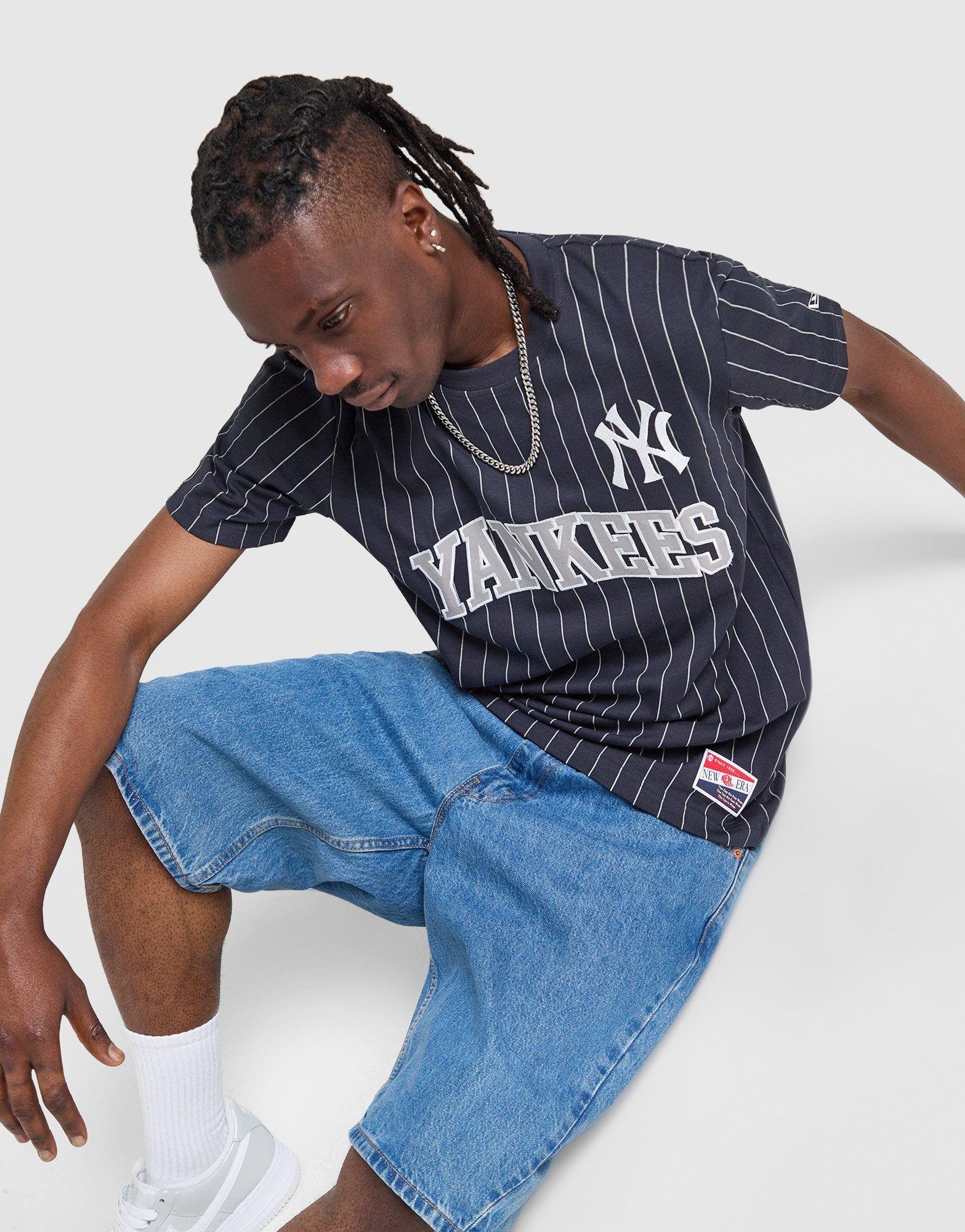 New Era MLB New York Yankees Pinstripe T-Shirt