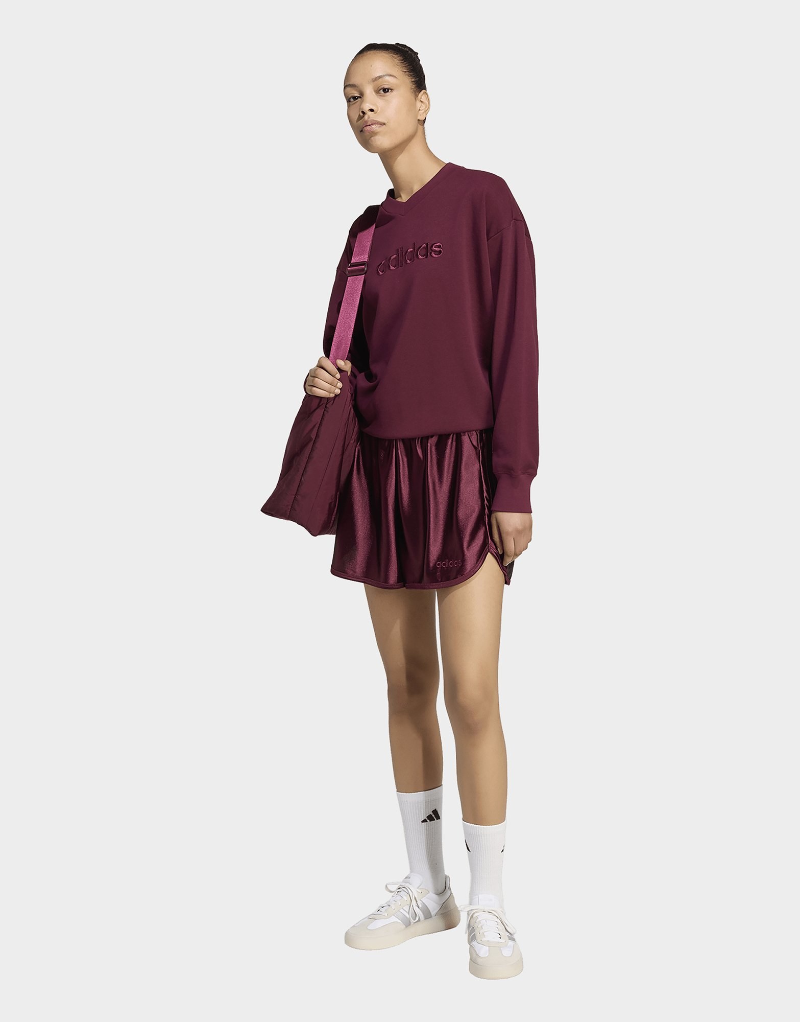 adidas Seasonal Essentials Satin-sweatshirt, V-ausschnitt