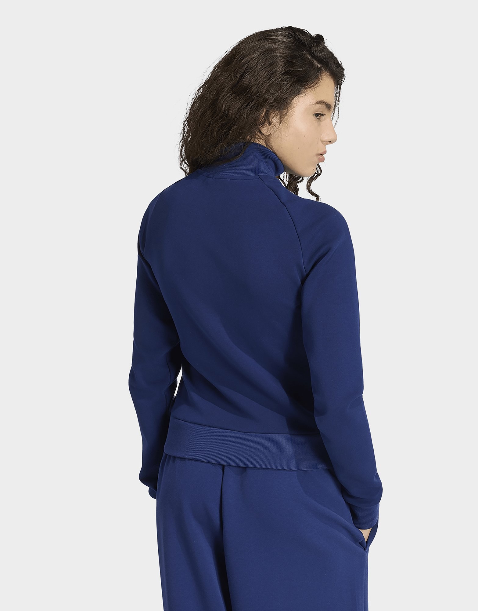 adidas Soft Lux Trainingsjacke, Schmal Geschnitten