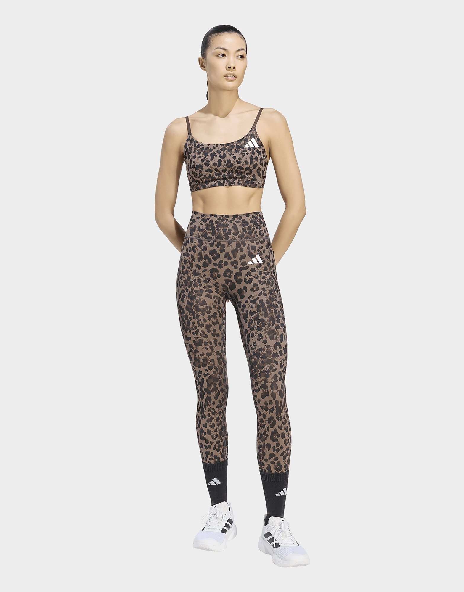 adidas Optime Essentials 3-Streifen Leopard Sport-BH, leichter Halt
